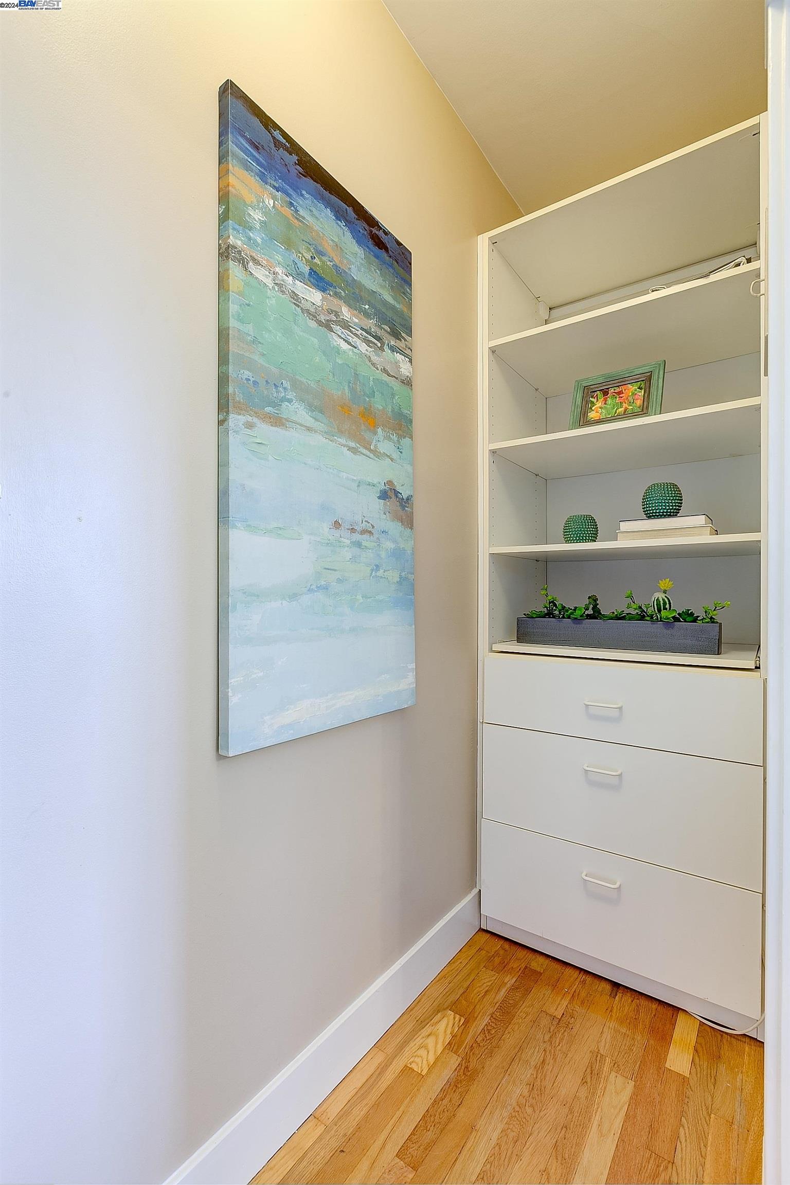 Detail Gallery Image 4 of 24 For 1624 Filbert St #1,  San Francisco,  CA 94123 - 1 Beds | 1 Baths