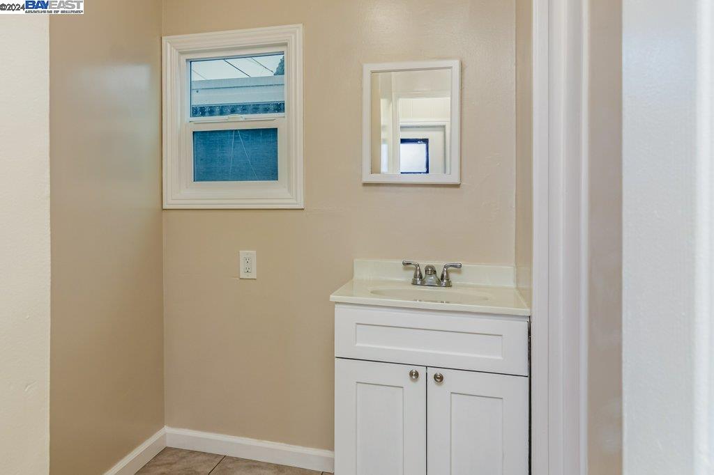 Detail Gallery Image 11 of 16 For 2399 E 14th St #56,  San Leandro,  CA 94577 - 1 Beds | 1 Baths