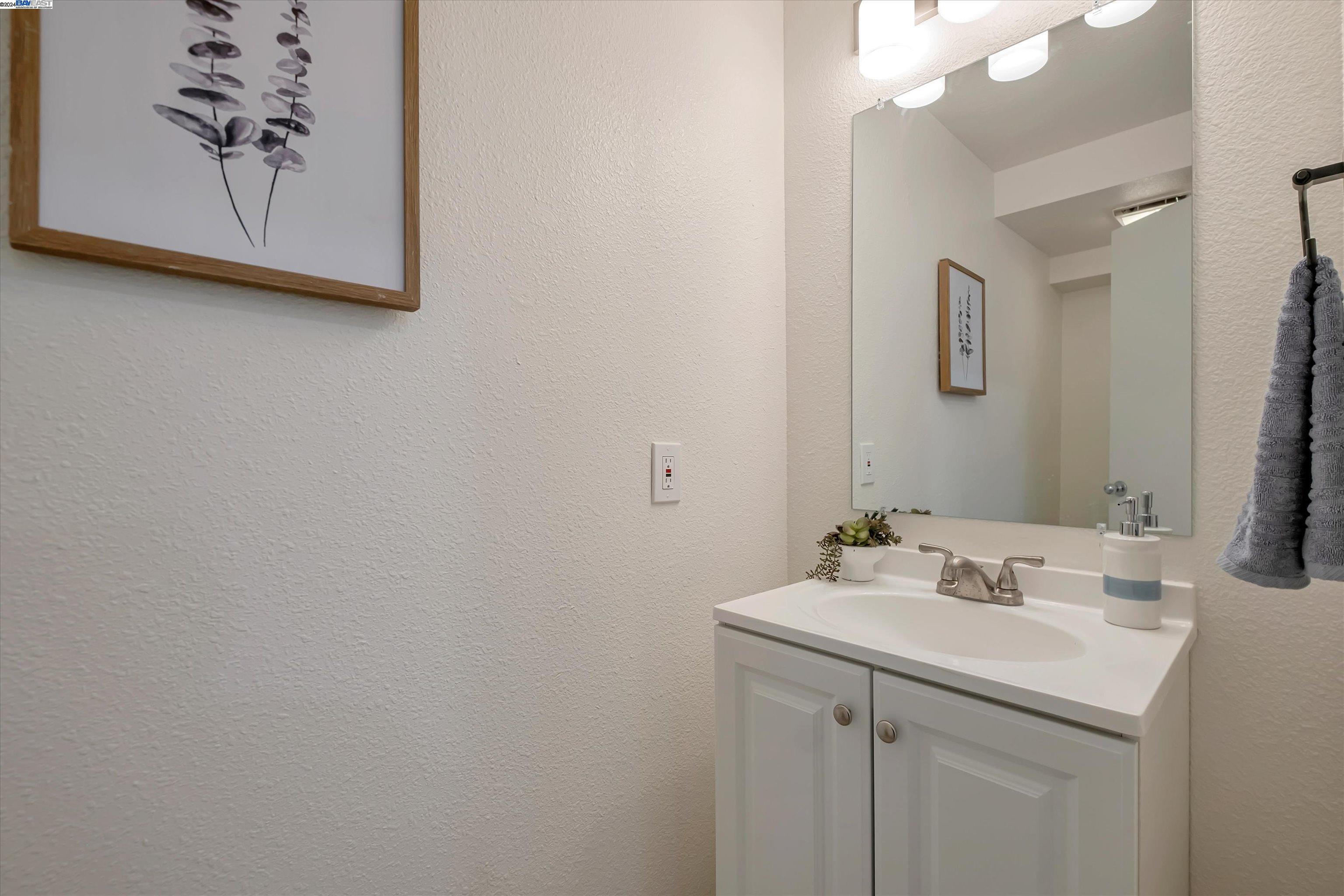 Detail Gallery Image 21 of 27 For 33024 Alicante Ter, Union City,  CA 94587 - 3 Beds | 2/1 Baths