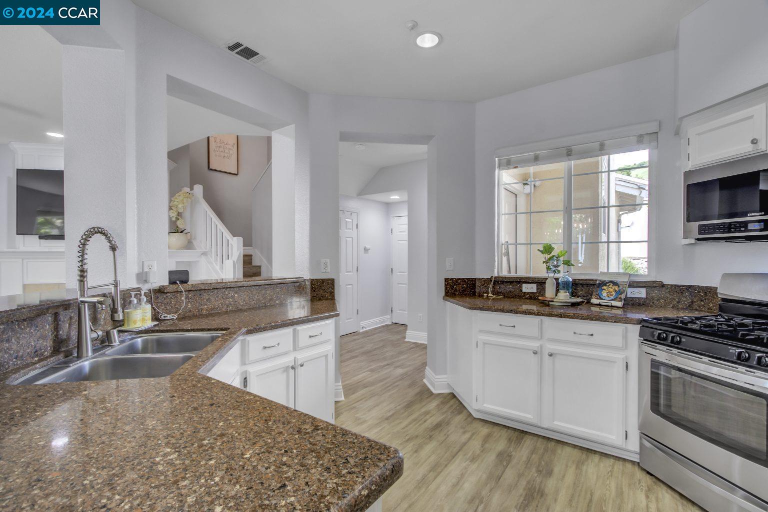 Detail Gallery Image 14 of 44 For 10885 Mcpeak Ln, Dublin,  CA 94568 - 3 Beds | 2/1 Baths