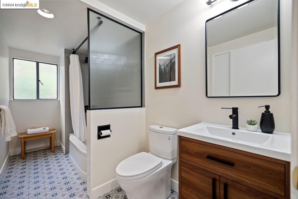 Detail Gallery Image 24 of 45 For 160 Dracena Ave, Piedmont,  CA 94611 - 3 Beds | 2 Baths
