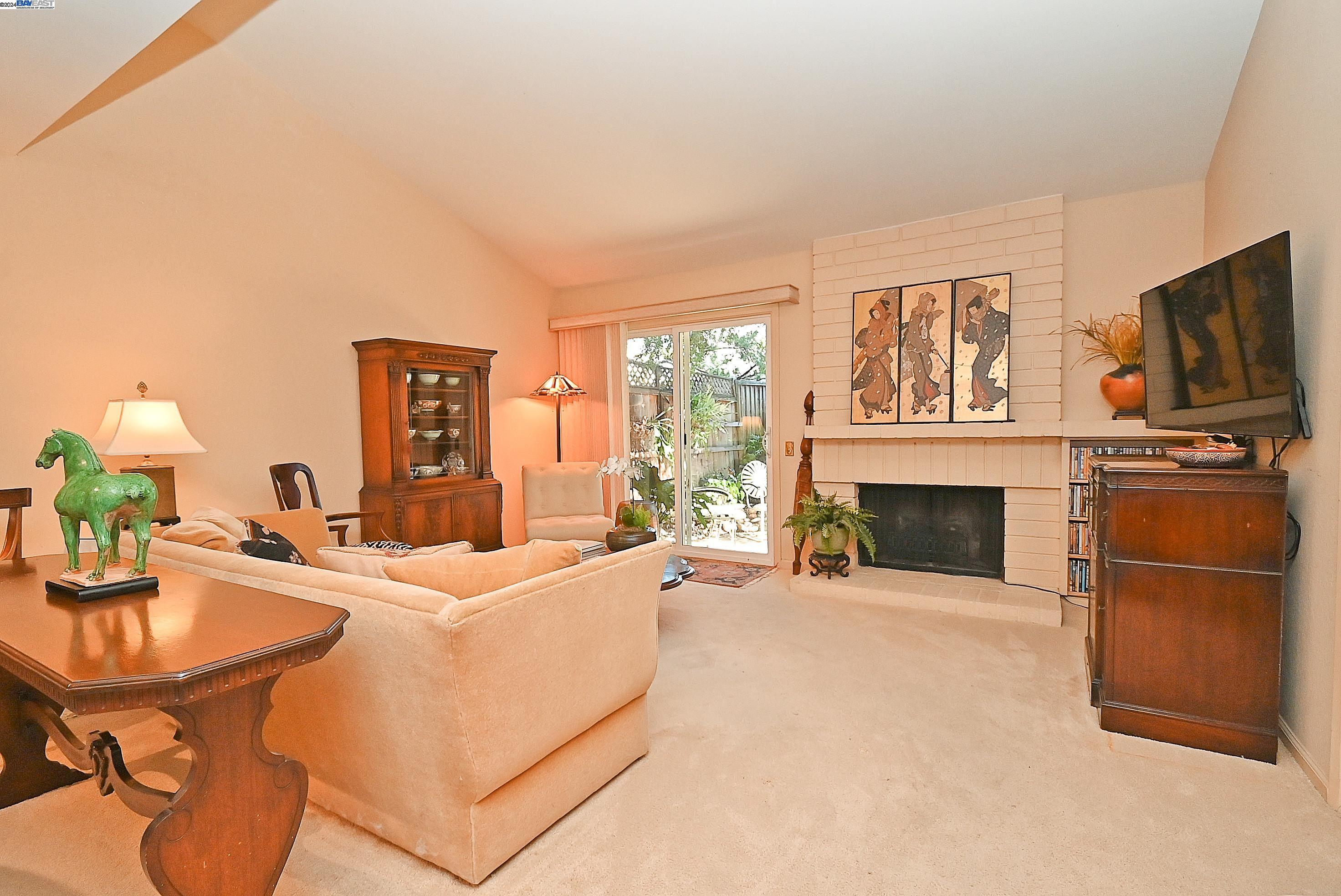 Detail Gallery Image 7 of 50 For 2482 Cheshire Ct, San Leandro,  CA 94577 - 3 Beds | 3 Baths