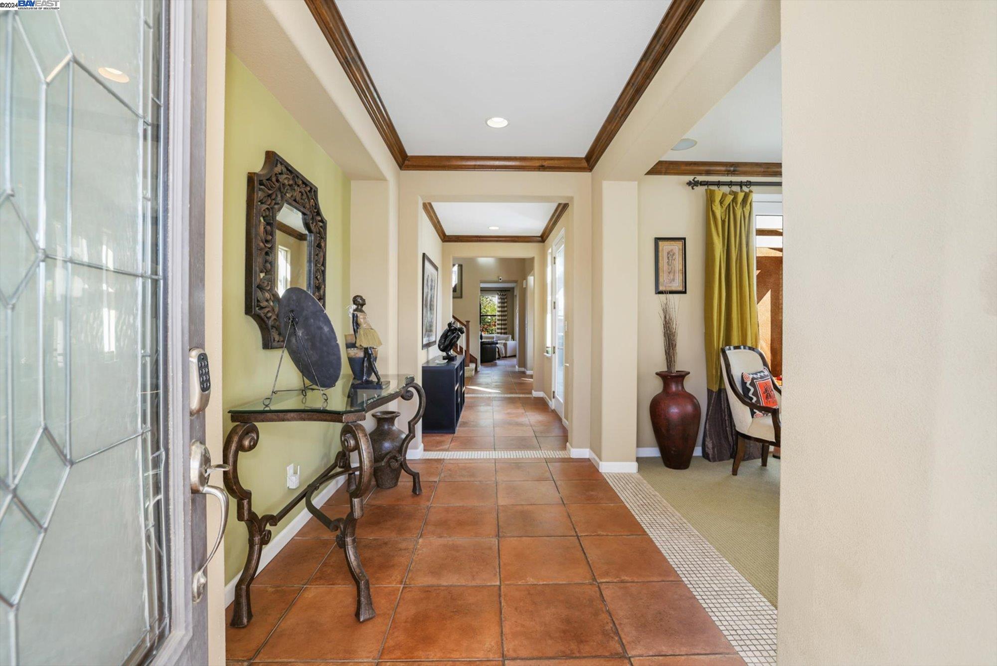 Detail Gallery Image 3 of 60 For 2706 Montego Bay St, Pittsburg,  CA 94565 - 5 Beds | 4 Baths