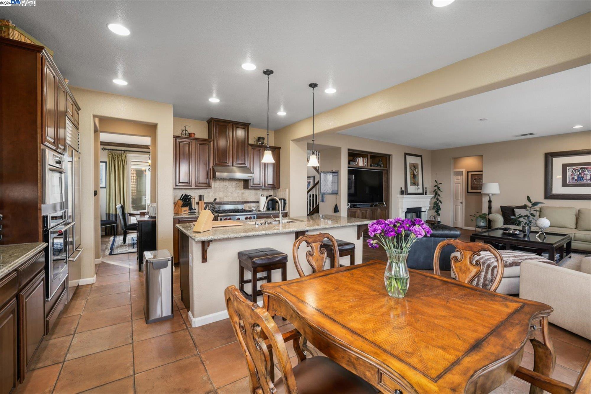 Detail Gallery Image 24 of 60 For 2706 Montego Bay St, Pittsburg,  CA 94565 - 5 Beds | 4 Baths