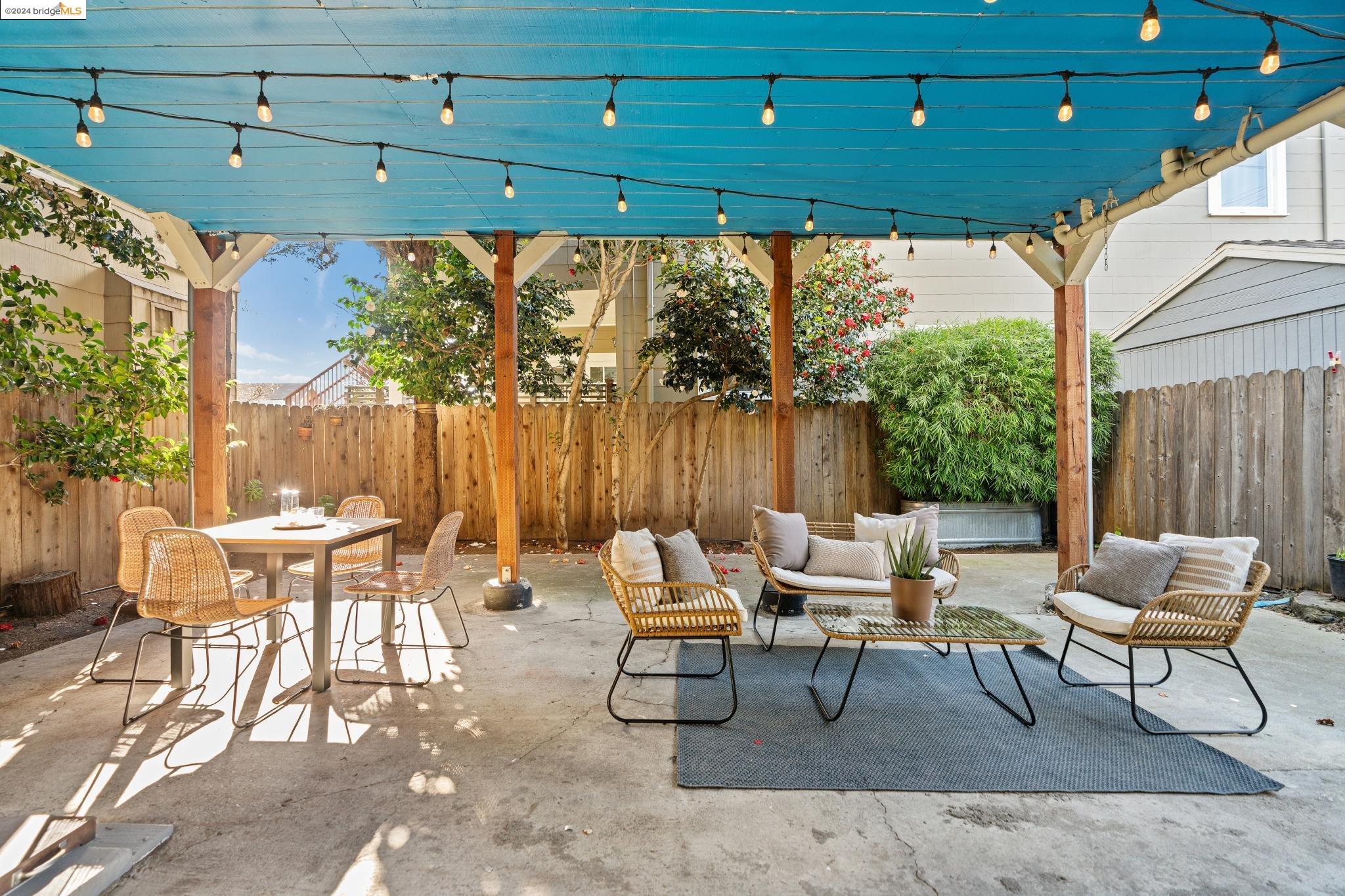 Detail Gallery Image 36 of 42 For 4419 West St, Oakland,  CA 94608 - 3 Beds | 2 Baths