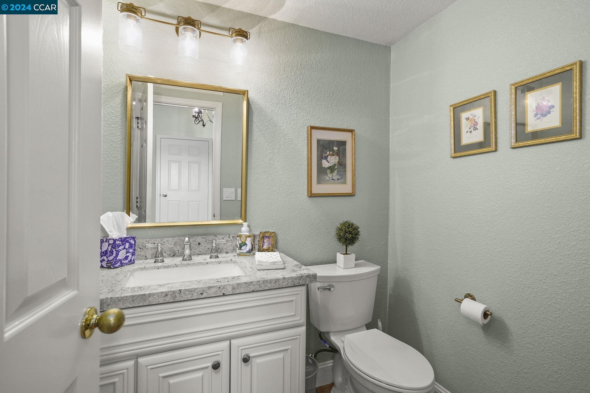 Detail Gallery Image 14 of 36 For 206 Wood Valley, Danville,  CA 94506 - 3 Beds | 2/1 Baths