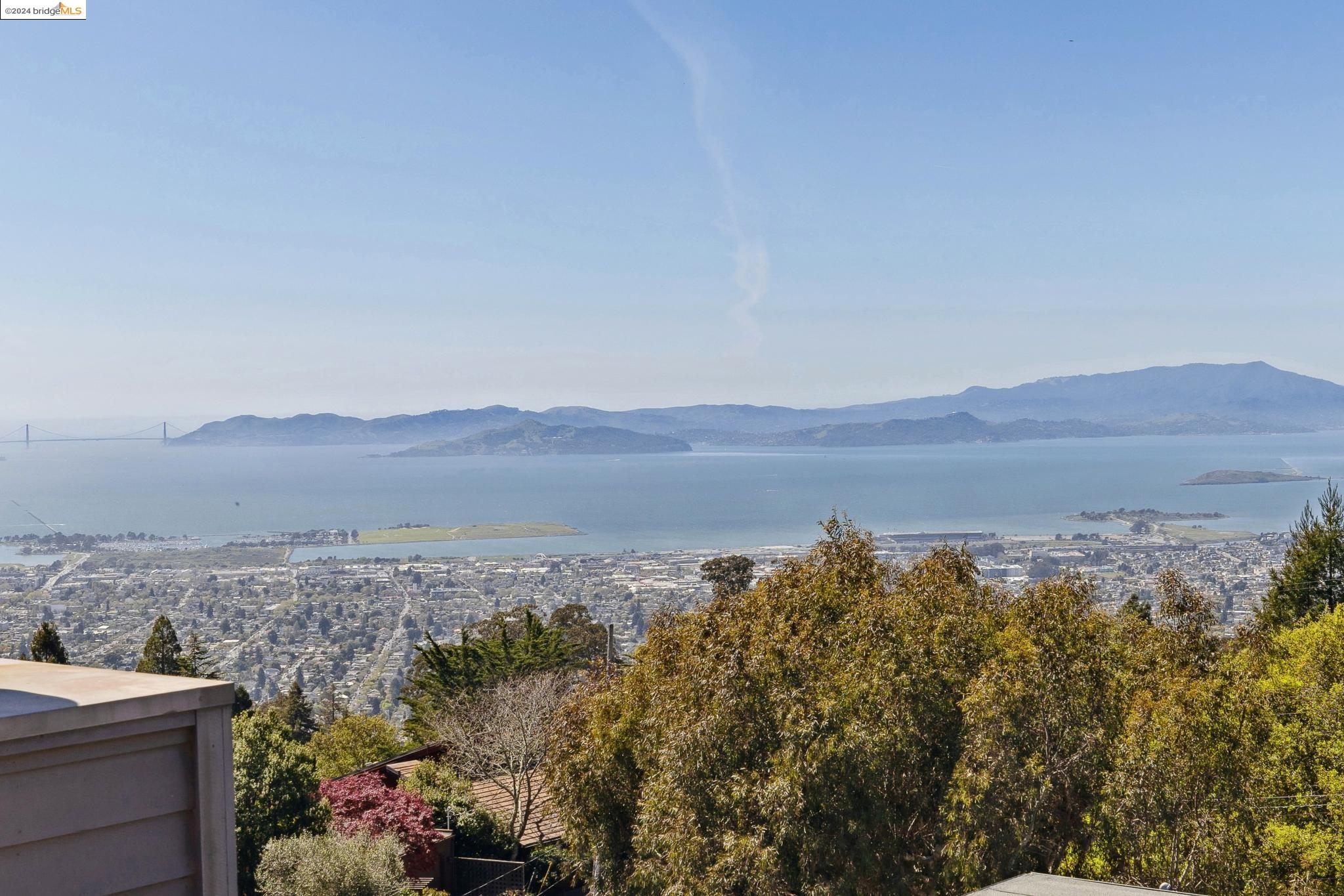 Detail Gallery Image 21 of 45 For 1484 Grizzly Peak Blvd, Berkeley,  CA 94708 - 5 Beds | 4/1 Baths
