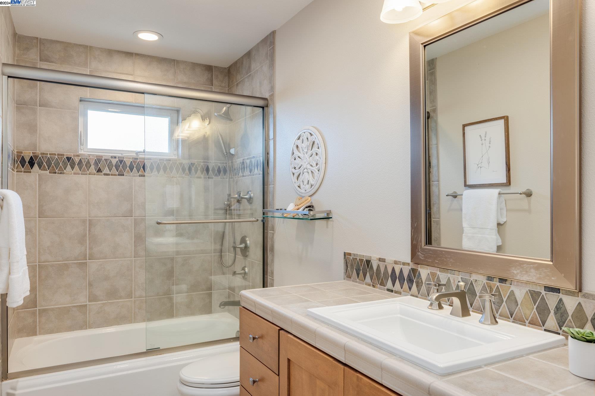 Detail Gallery Image 36 of 60 For 7852 Perry Lane, Pleasanton,  CA 94588 - 5 Beds | 5/1 Baths
