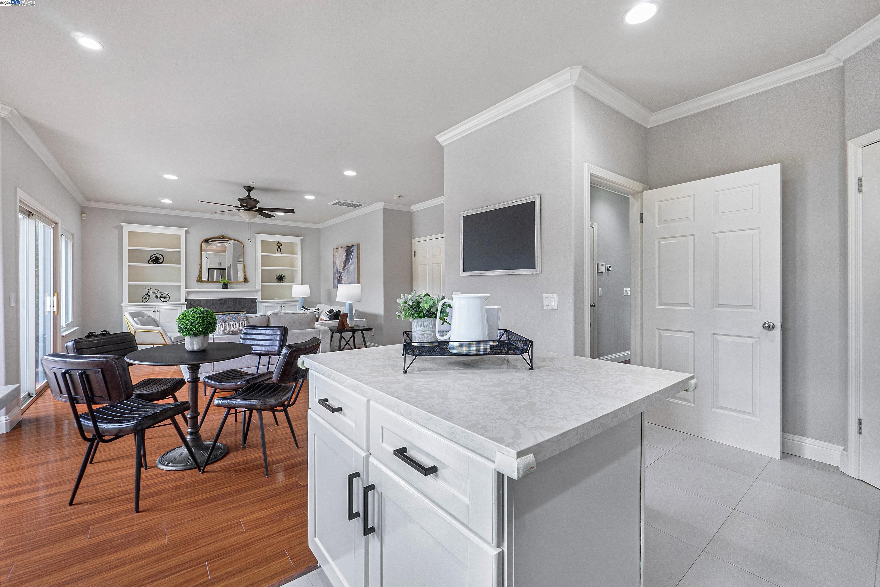Detail Gallery Image 13 of 39 For 37622 Central Cove Ct, Fremont,  CA 94536 - 4 Beds | 2/1 Baths