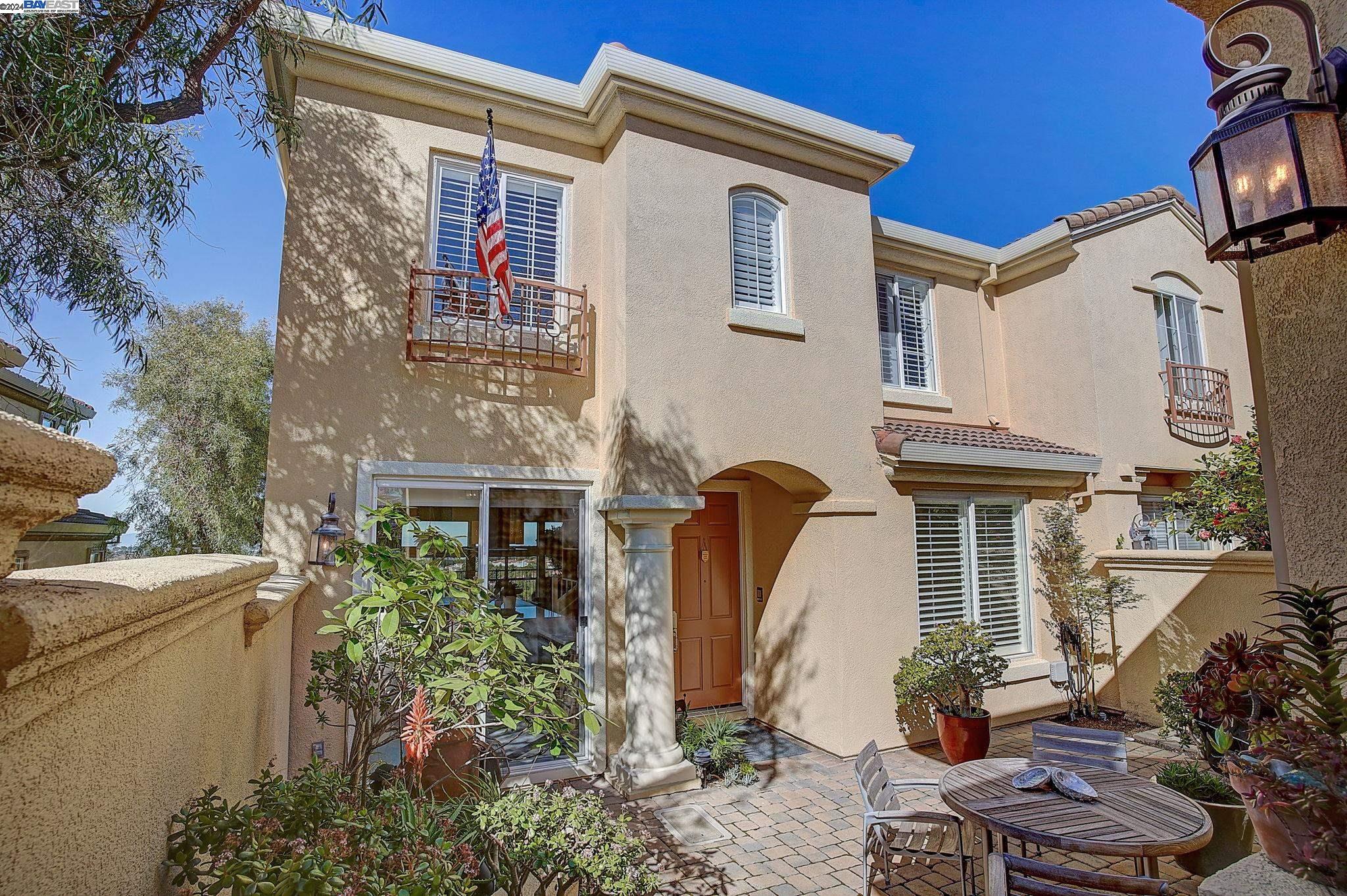Detail Gallery Image 1 of 1 For 22215 W Lyndon Loop, Castro Valley,  CA 94552 - 4 Beds | 3 Baths