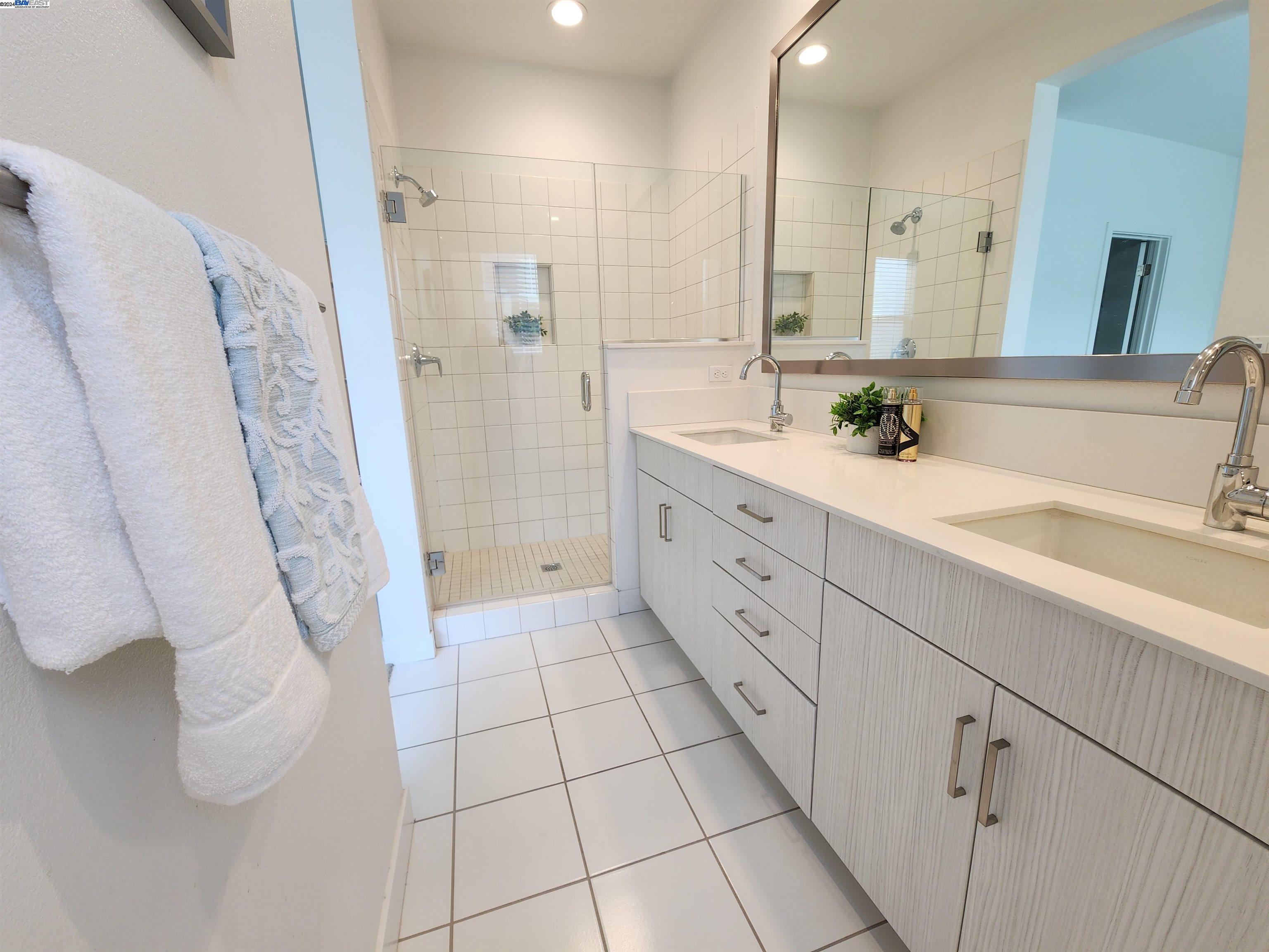 Detail Gallery Image 24 of 41 For 1339 Pullman Way, Oakland,  CA 94607 - 3 Beds | 3/1 Baths