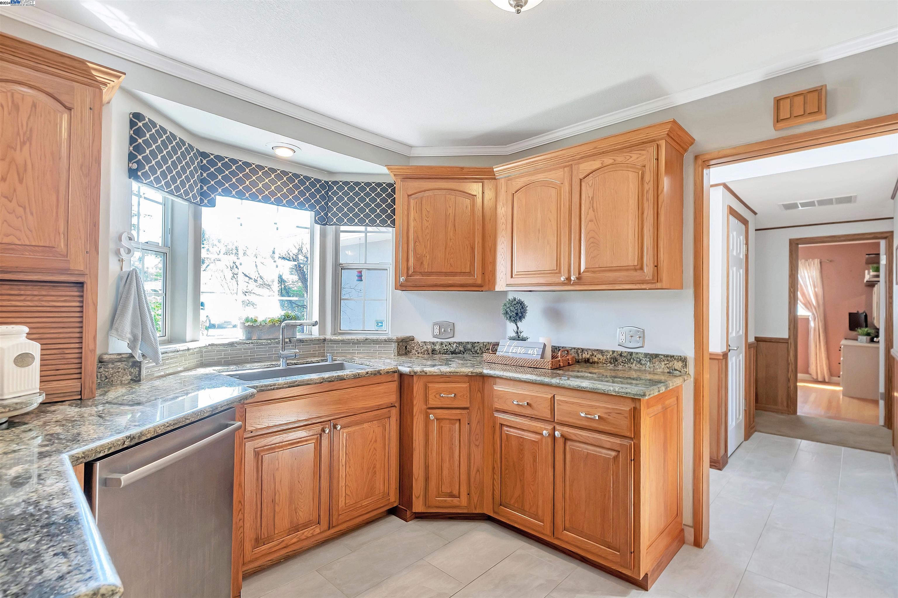 Detail Gallery Image 11 of 55 For 4363 Grover Dr, Fremont,  CA 94536 - 4 Beds | 2/1 Baths