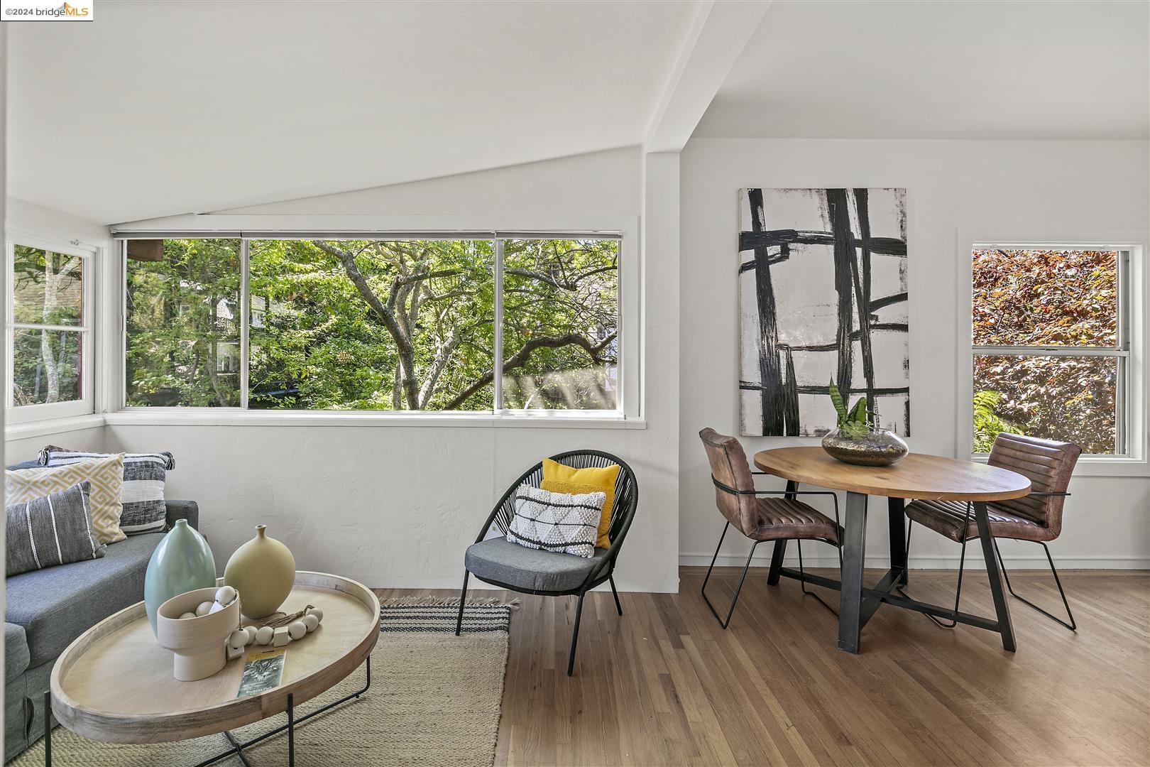 Detail Gallery Image 1 of 21 For 2611 Piedmont Ave #4,  Berkeley,  CA 94704 - 2 Beds | 1 Baths