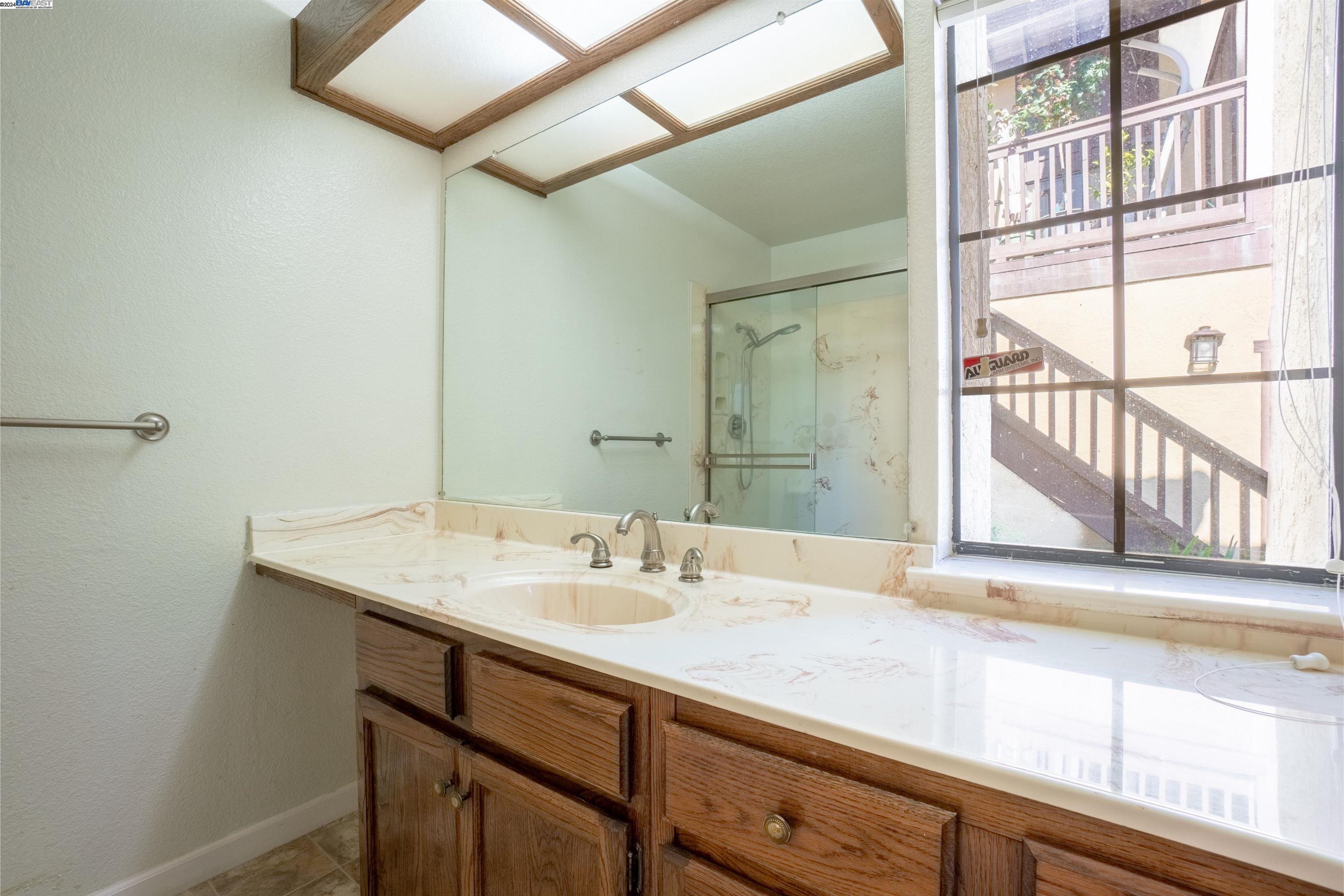 Detail Gallery Image 15 of 29 For 13933 Seagate Dr, San Leandro,  CA 94577 - 2 Beds | 2 Baths