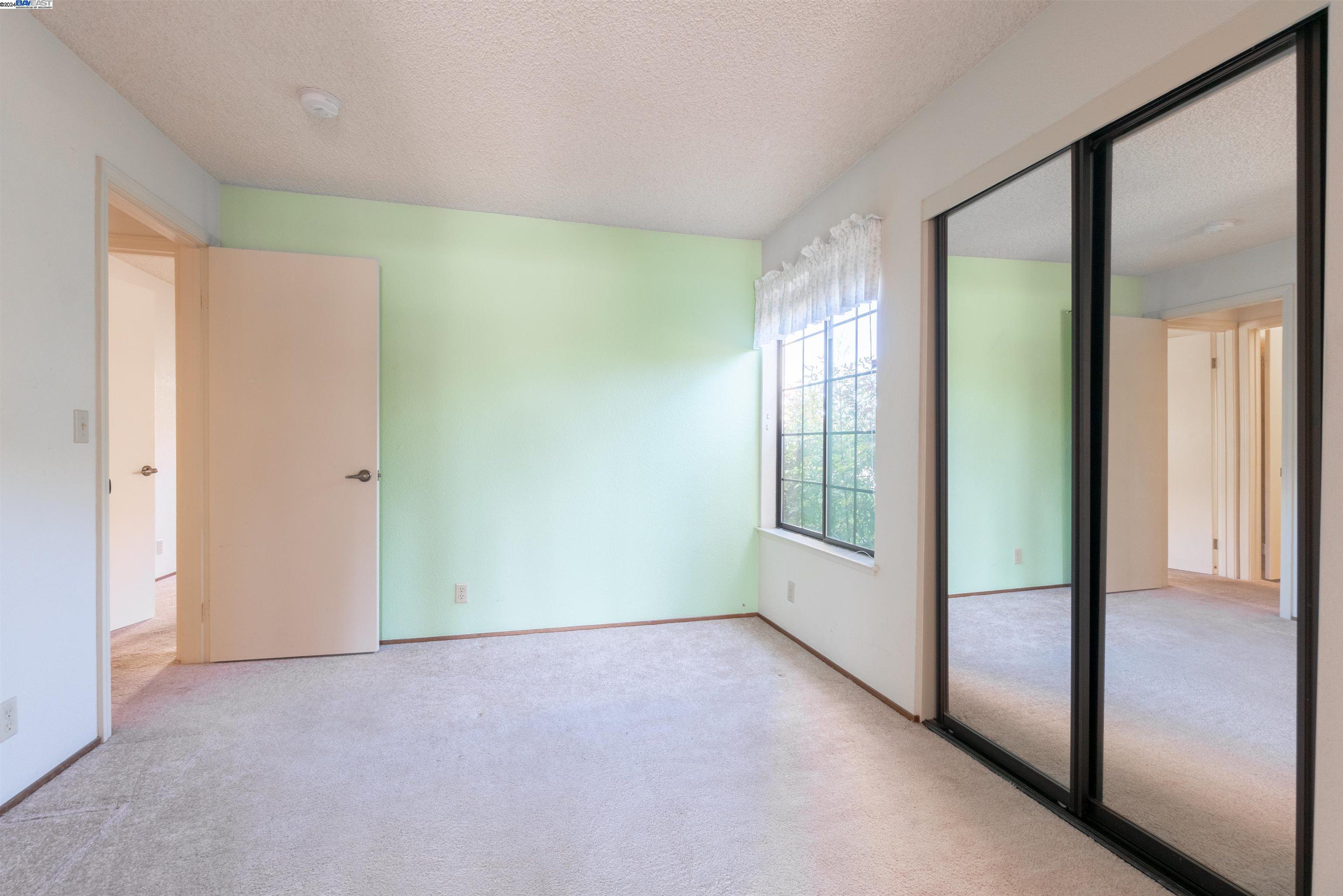 Detail Gallery Image 10 of 29 For 13933 Seagate Dr, San Leandro,  CA 94577 - 2 Beds | 2 Baths