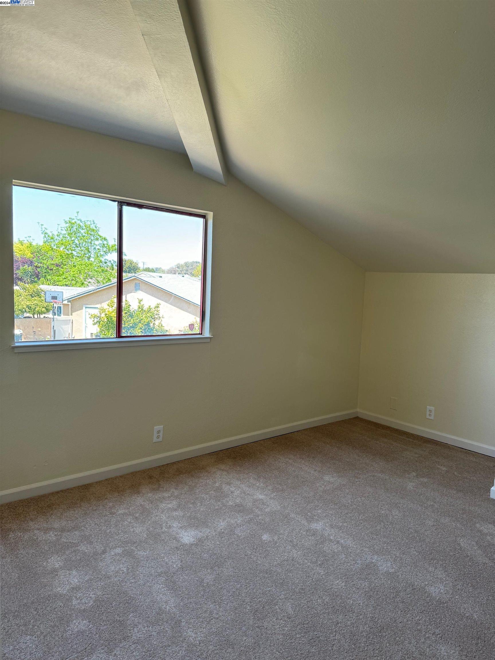 Detail Gallery Image 14 of 15 For 27951 Thornton Ct 1a,  Hayward,  CA 94544 - 2 Beds | 1/1 Baths