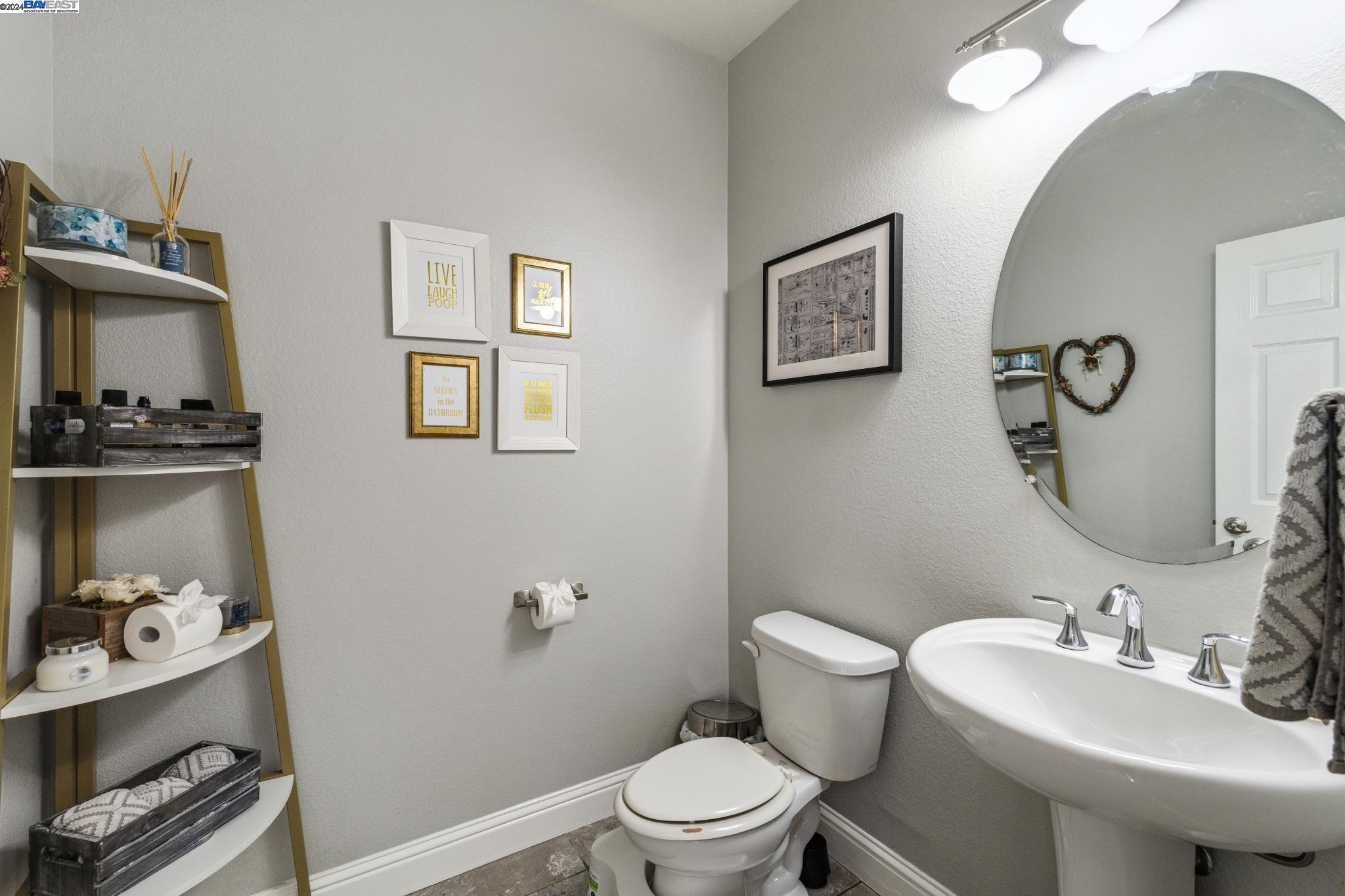 Detail Gallery Image 18 of 50 For 100 Sonas Dr, Hayward,  CA 94542 - 4 Beds | 3/1 Baths