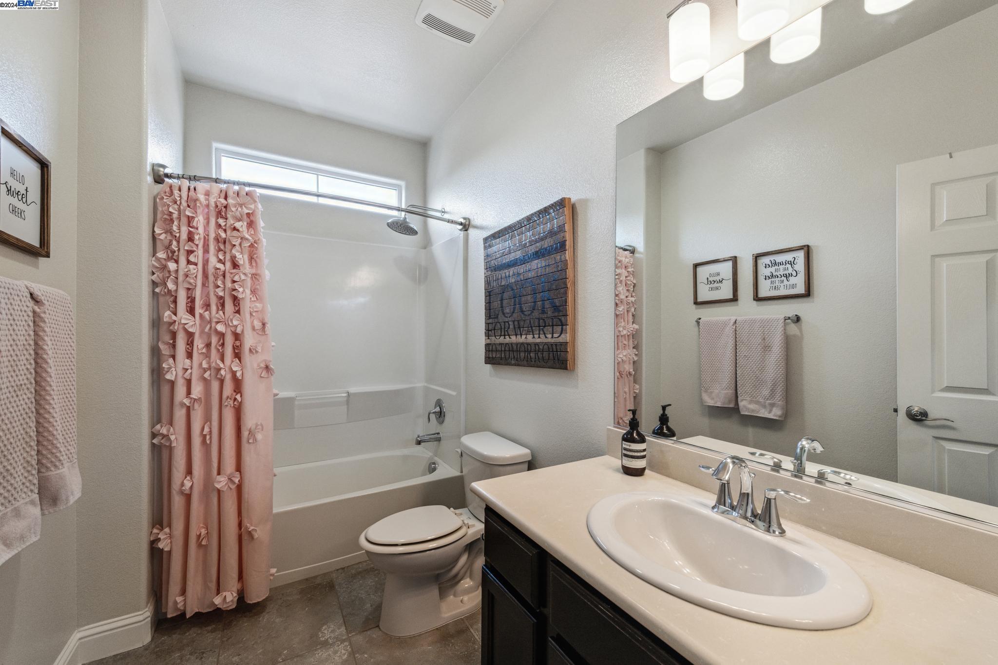 Detail Gallery Image 32 of 50 For 100 Sonas Dr, Hayward,  CA 94542 - 4 Beds | 3/1 Baths