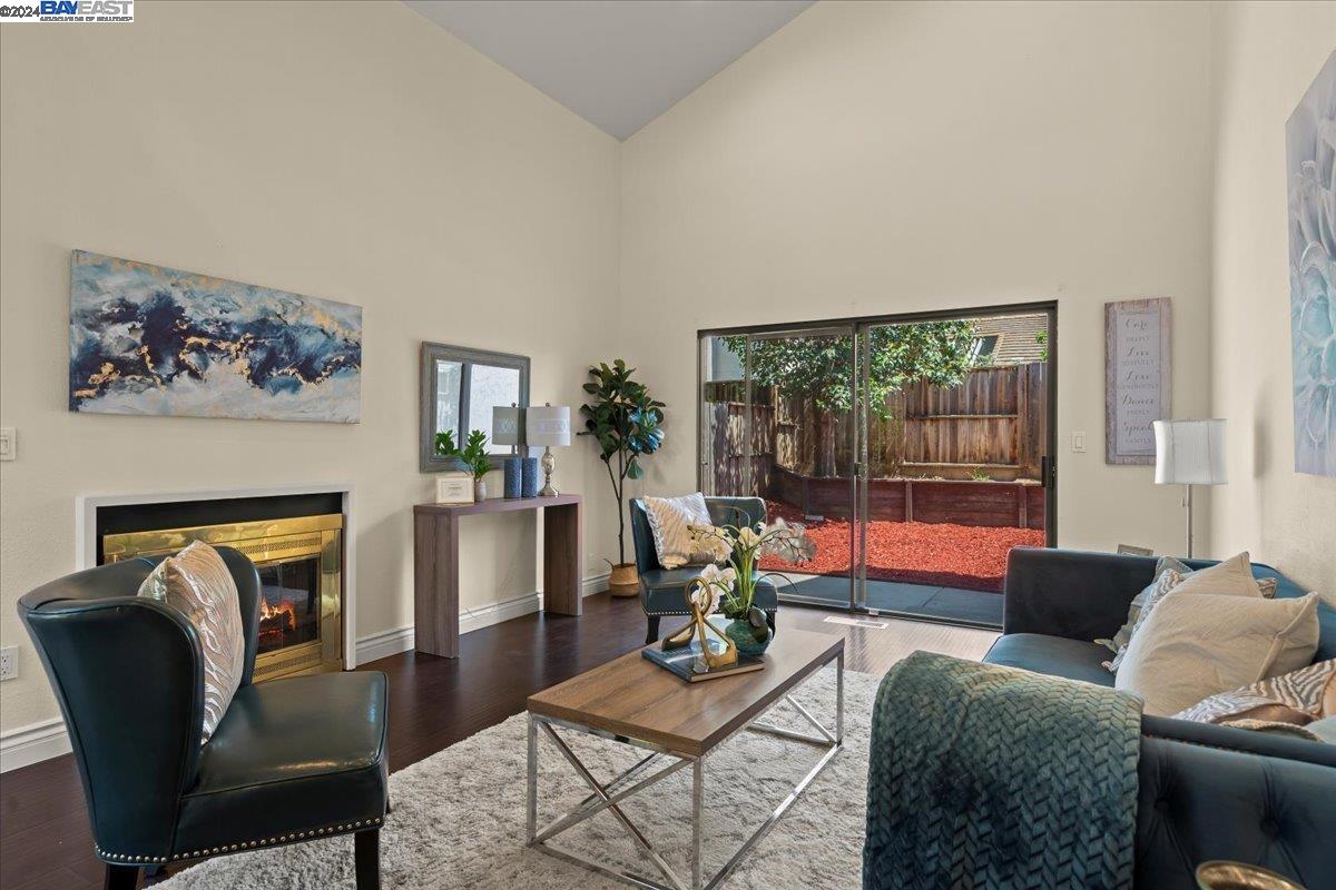 Detail Gallery Image 8 of 36 For 936 Big Bear Ct, Milpitas,  CA 95035 - 2 Beds | 2 Baths