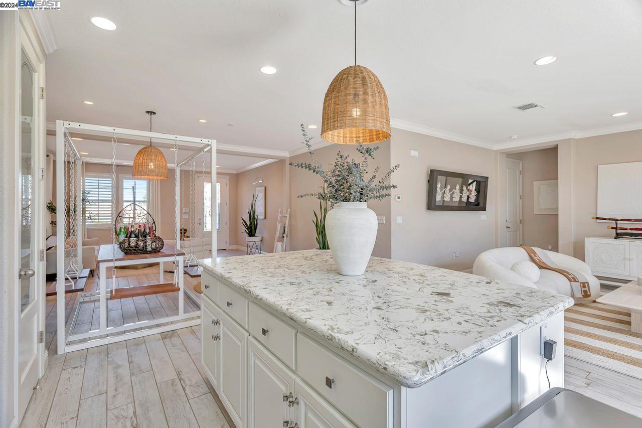 Detail Gallery Image 11 of 40 For 20 Greystone Pl, Pittsburg,  CA 94565 - 4 Beds | 2/1 Baths