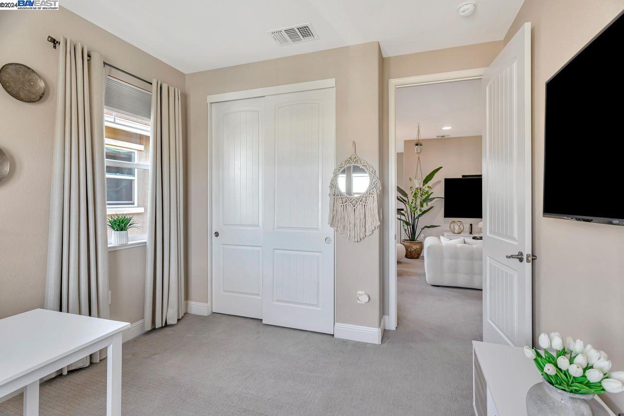 Detail Gallery Image 20 of 40 For 20 Greystone Pl, Pittsburg,  CA 94565 - 4 Beds | 2/1 Baths