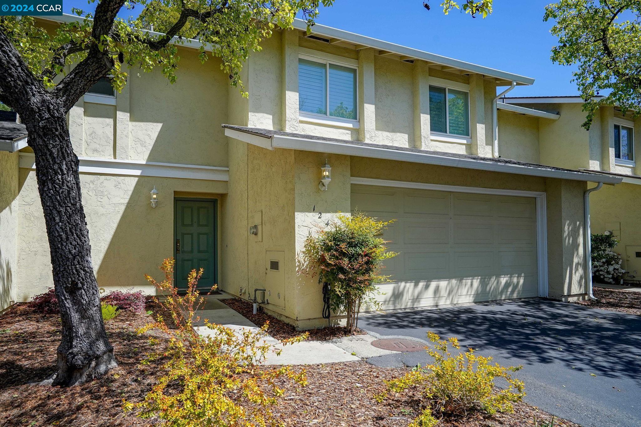Detail Gallery Image 2 of 33 For 124 Fountainhead Ct., Martinez,  CA 94553-4908 - 4 Beds | 2/1 Baths