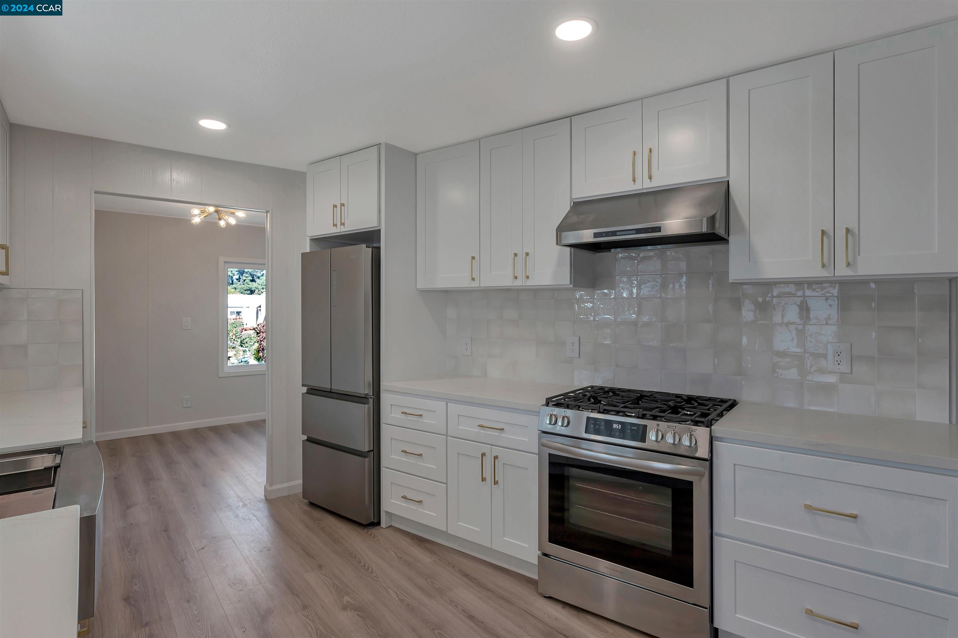 Detail Gallery Image 14 of 41 For 2220 Dalis, Concord,  CA 94520 - 2 Beds | 2 Baths