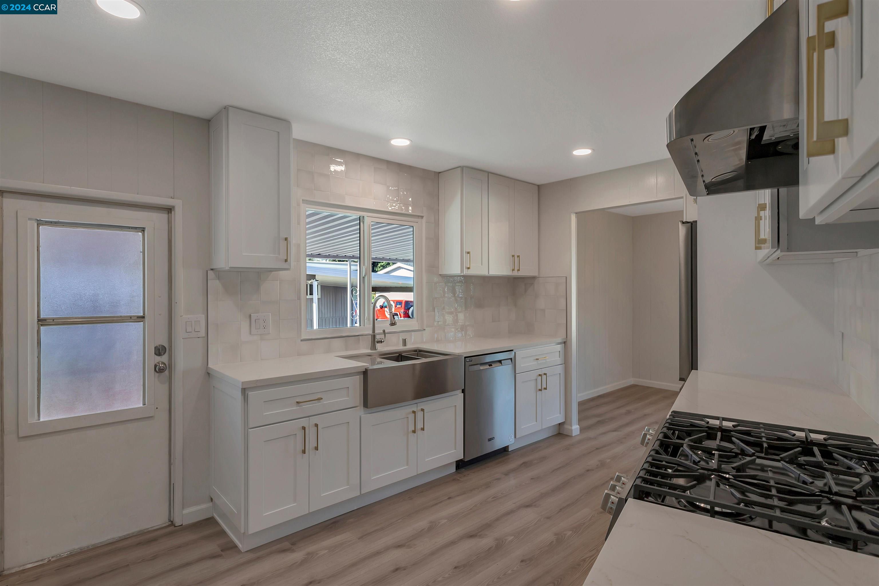 Detail Gallery Image 15 of 41 For 2220 Dalis, Concord,  CA 94520 - 2 Beds | 2 Baths