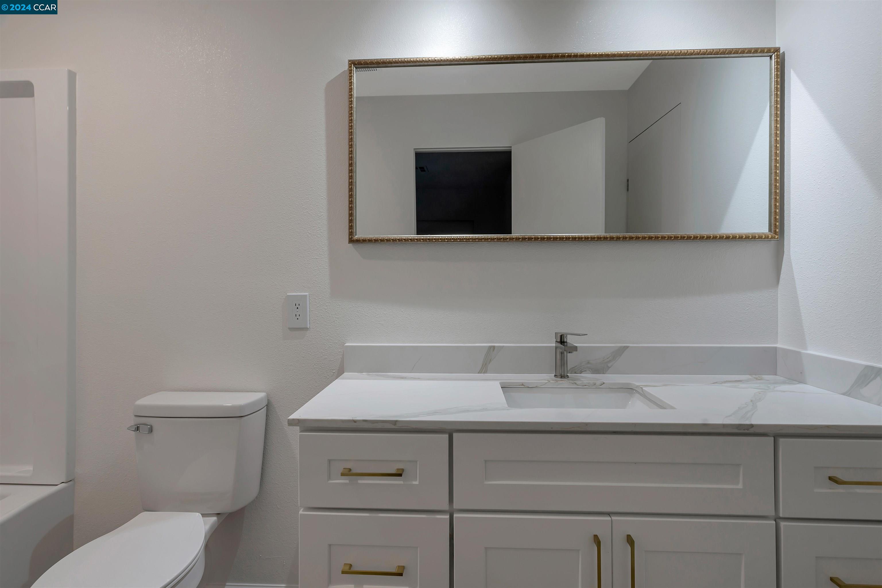 Detail Gallery Image 32 of 41 For 2220 Dalis, Concord,  CA 94520 - 2 Beds | 2 Baths