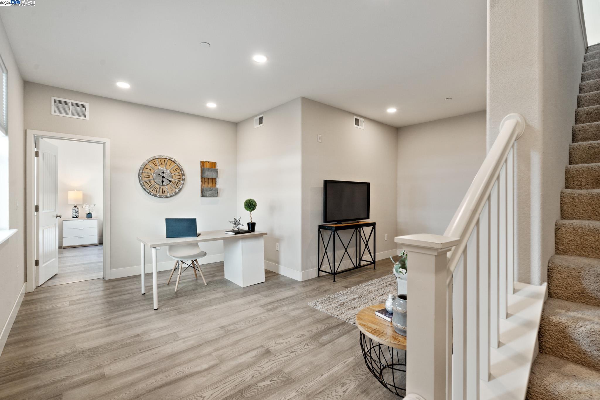 Detail Gallery Image 8 of 43 For 219 Baja Rose St, Milpitas,  CA 95035 - 3 Beds | 3/1 Baths