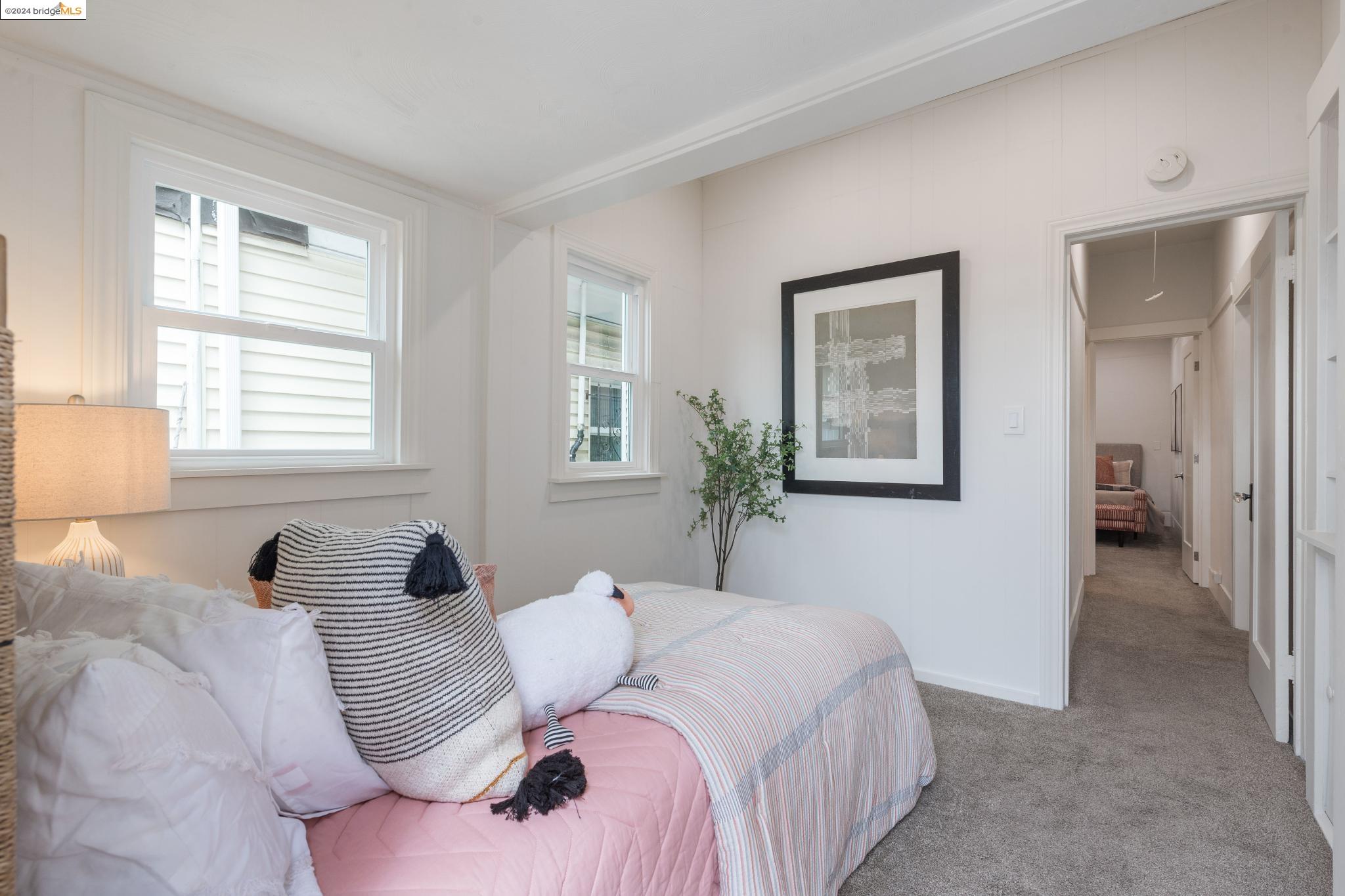 Detail Gallery Image 21 of 39 For 927 33rd St, Oakland,  CA 94608 - 2 Beds | 1 Baths