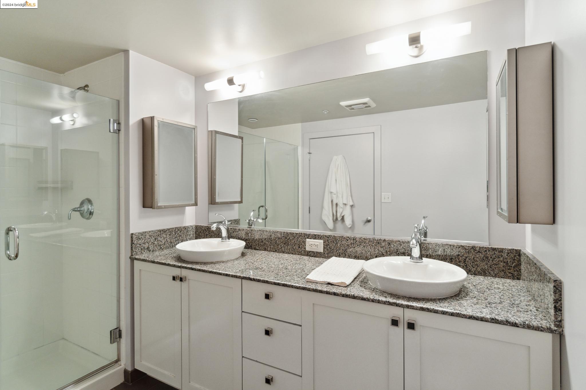 Detail Gallery Image 13 of 19 For 1001 46th St #321,  Emeryville,  CA 94608 - 3 Beds | 2 Baths