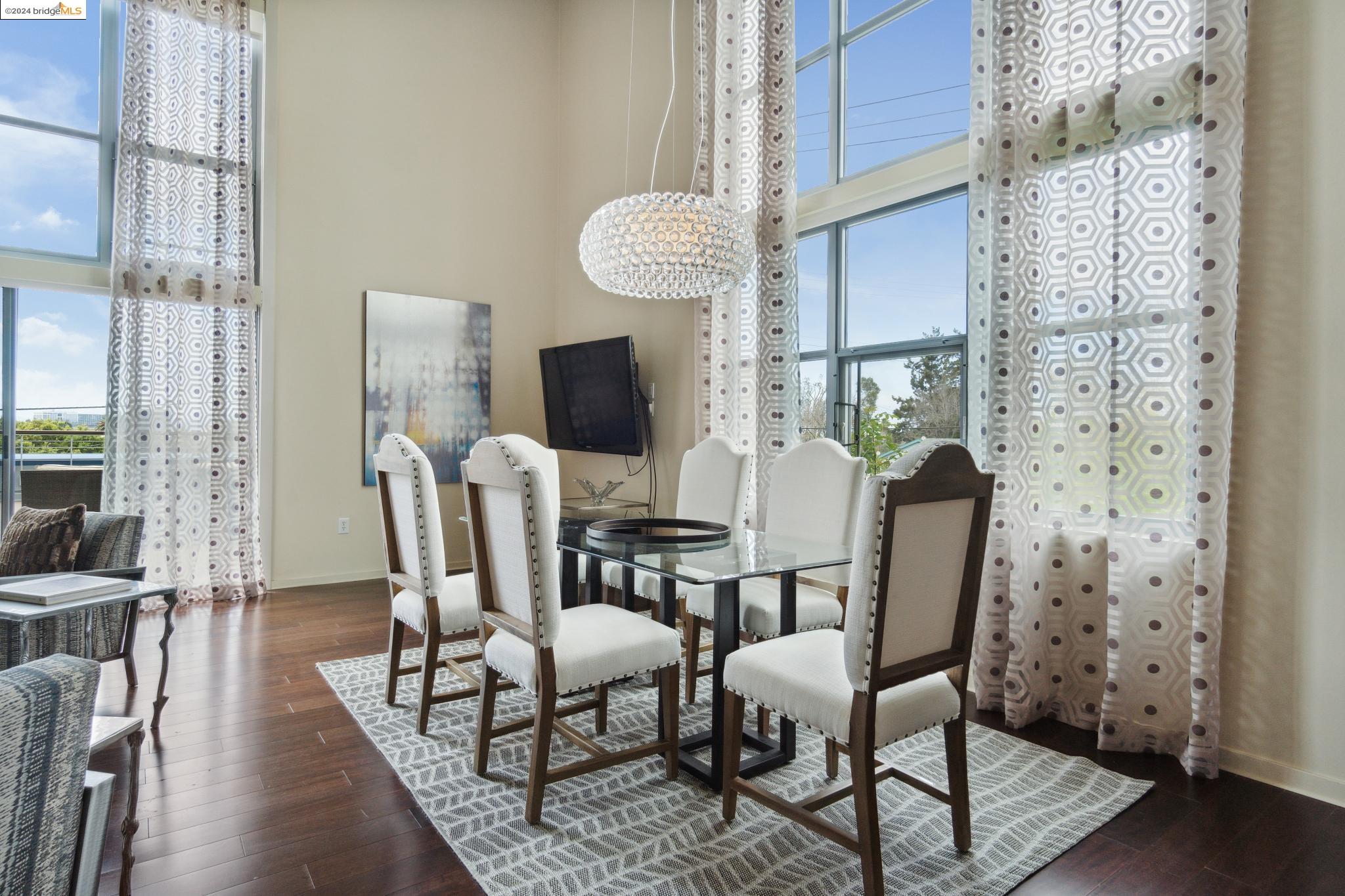 Detail Gallery Image 4 of 19 For 1001 46th St #321,  Emeryville,  CA 94608 - 3 Beds | 2 Baths