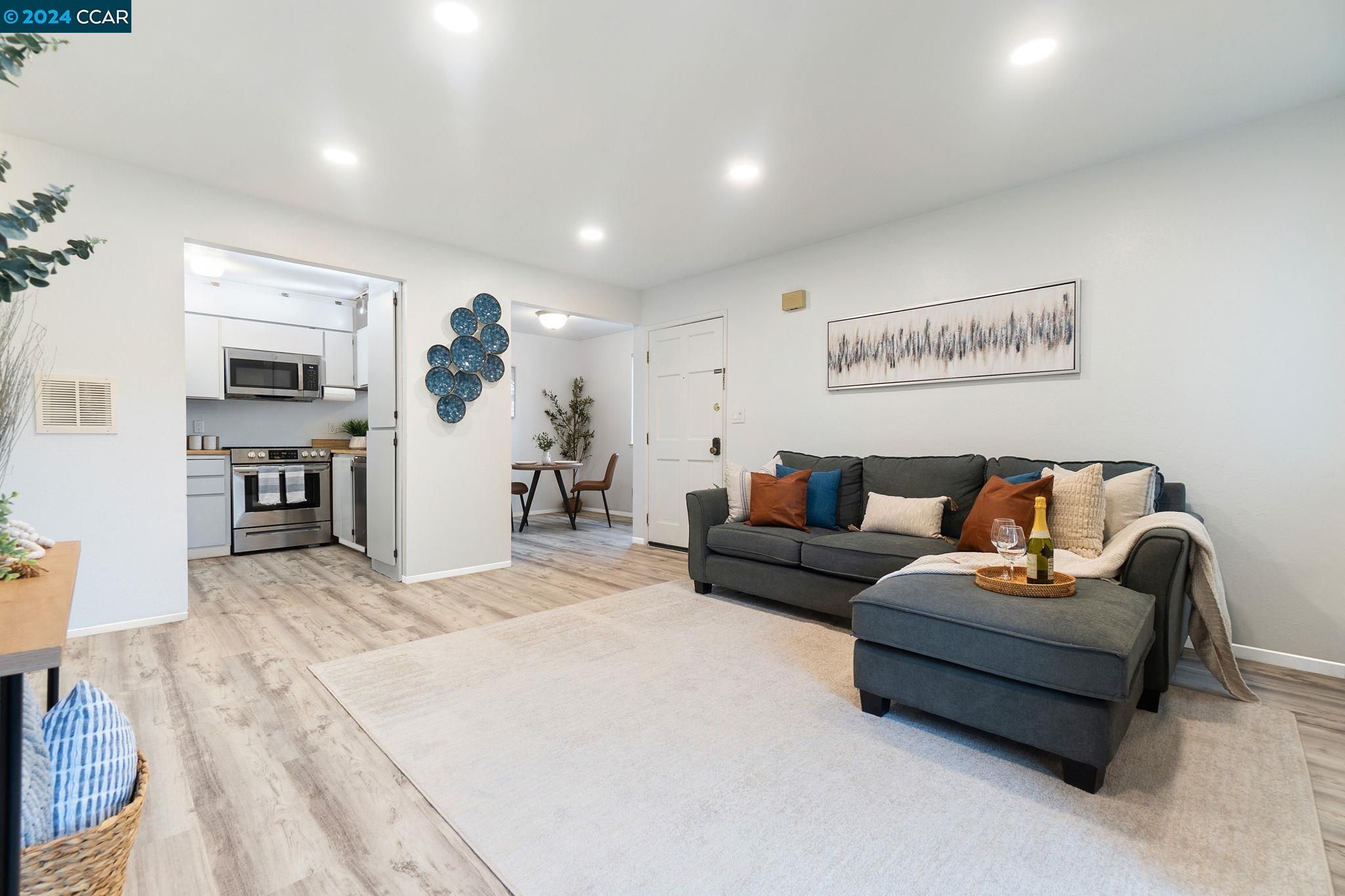More Details about MLS # 41054976 : 1153 HONEY TRAIL