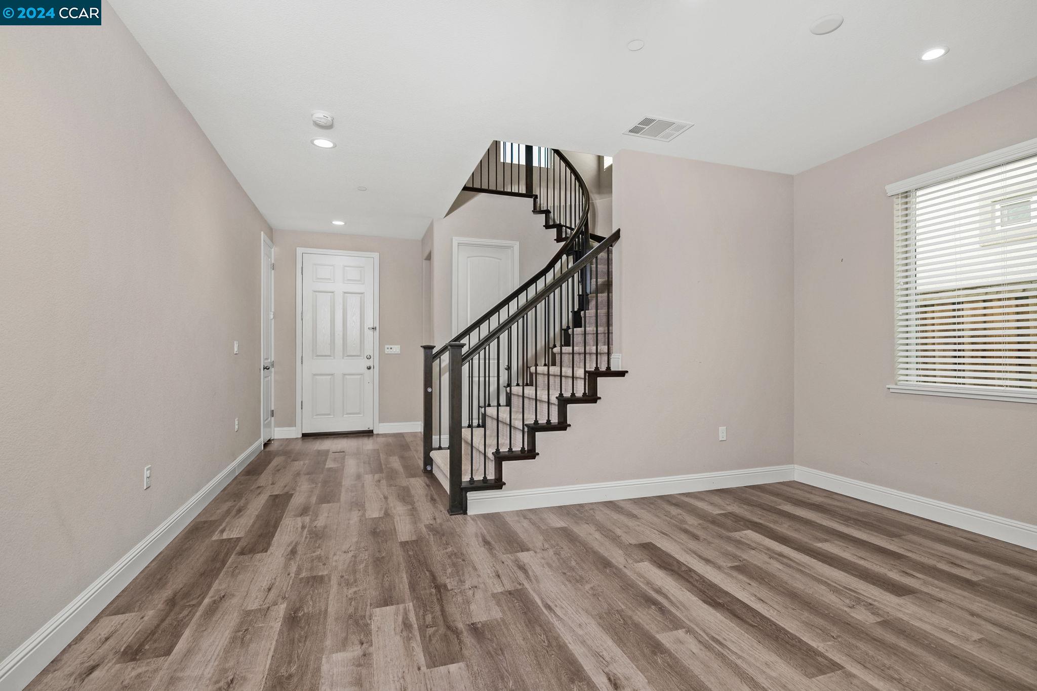 Detail Gallery Image 6 of 30 For 2788 Rio Seco Dr, Pittsburg,  CA 94565 - 4 Beds | 2/1 Baths