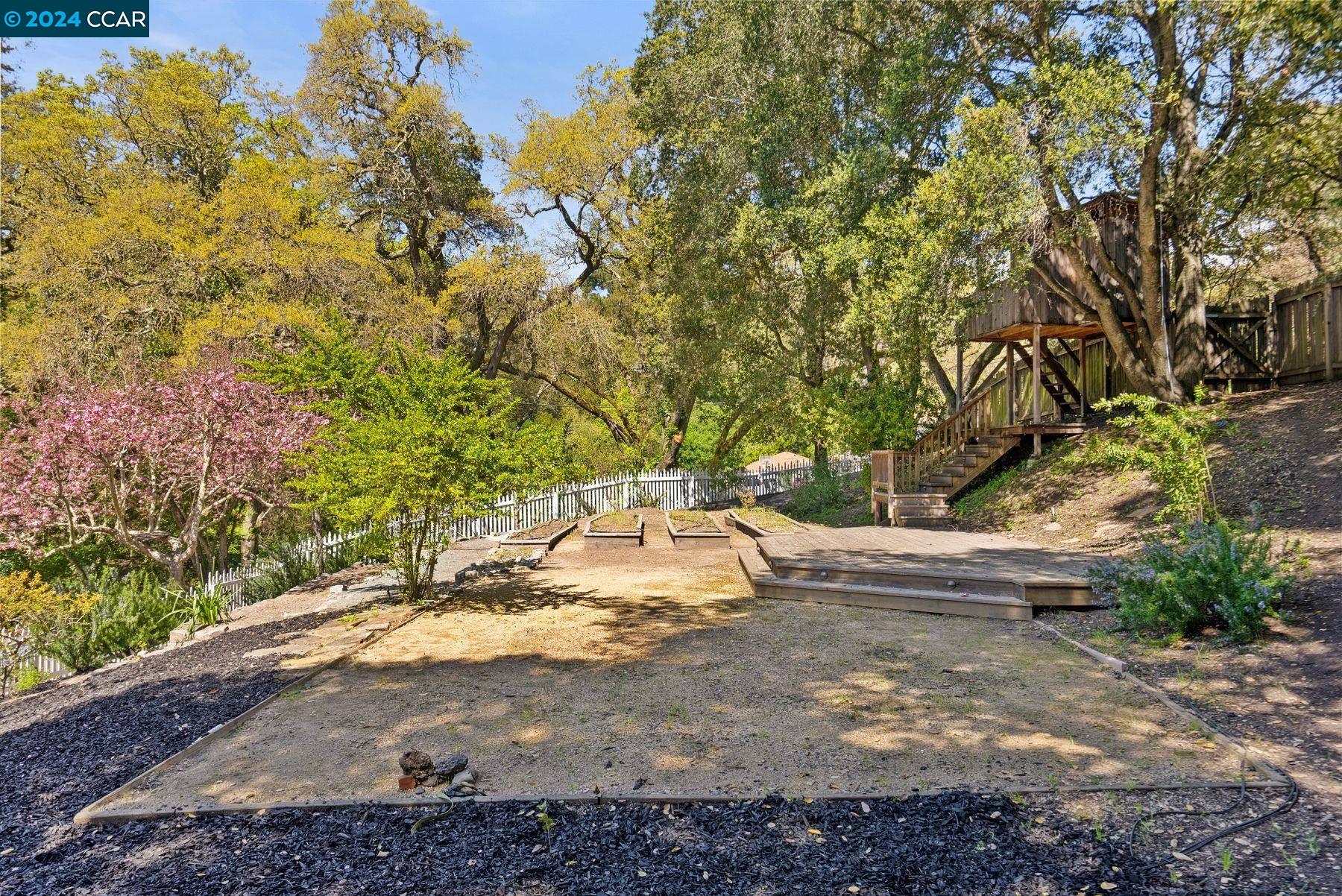 Detail Gallery Image 39 of 52 For 12 Orchard Rd, Orinda,  CA 94563 - 4 Beds | 3 Baths