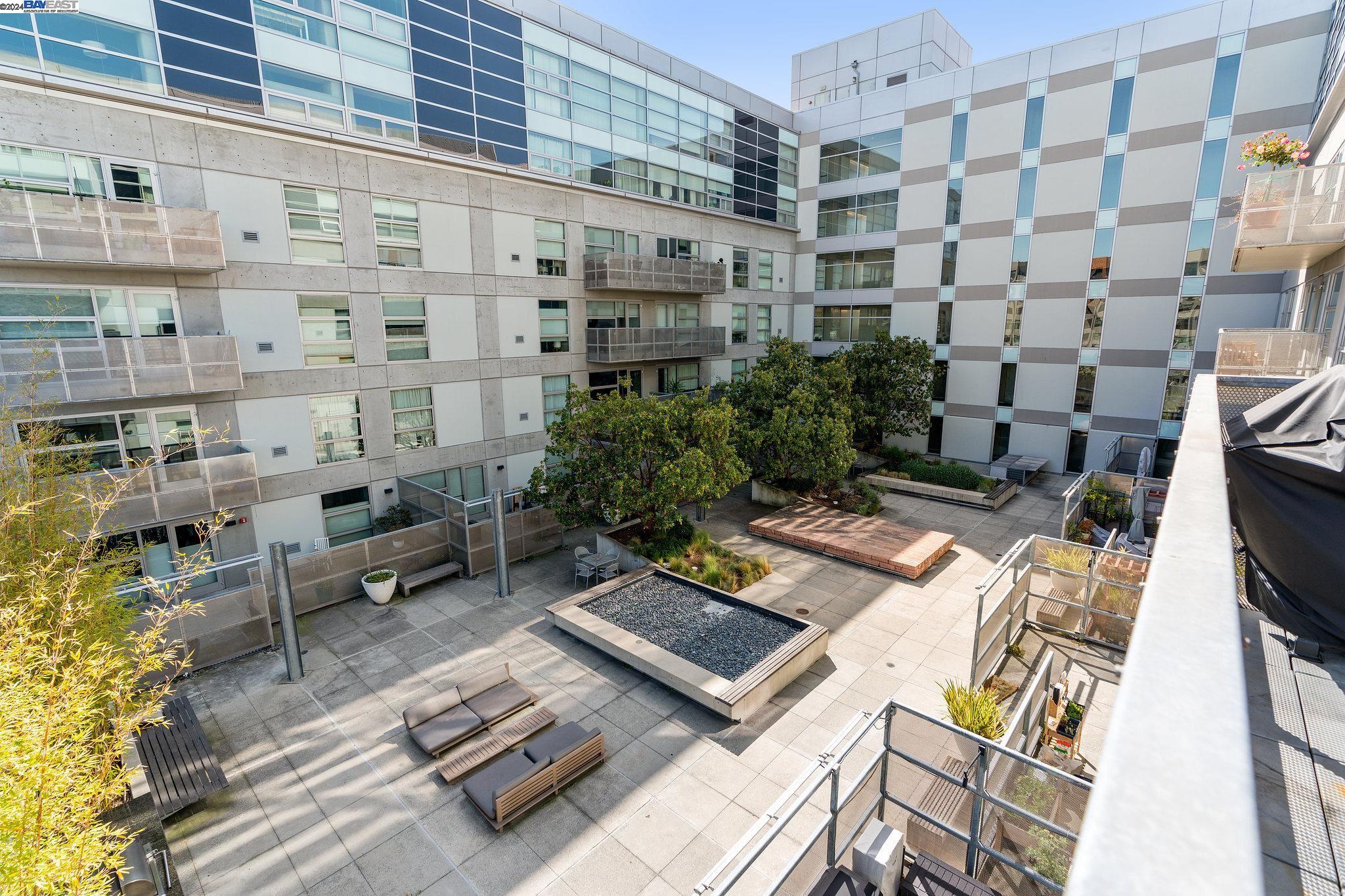 Detail Gallery Image 4 of 24 For 428 Alice St #504,  Oakland,  CA 94607 - 2 Beds | 2 Baths