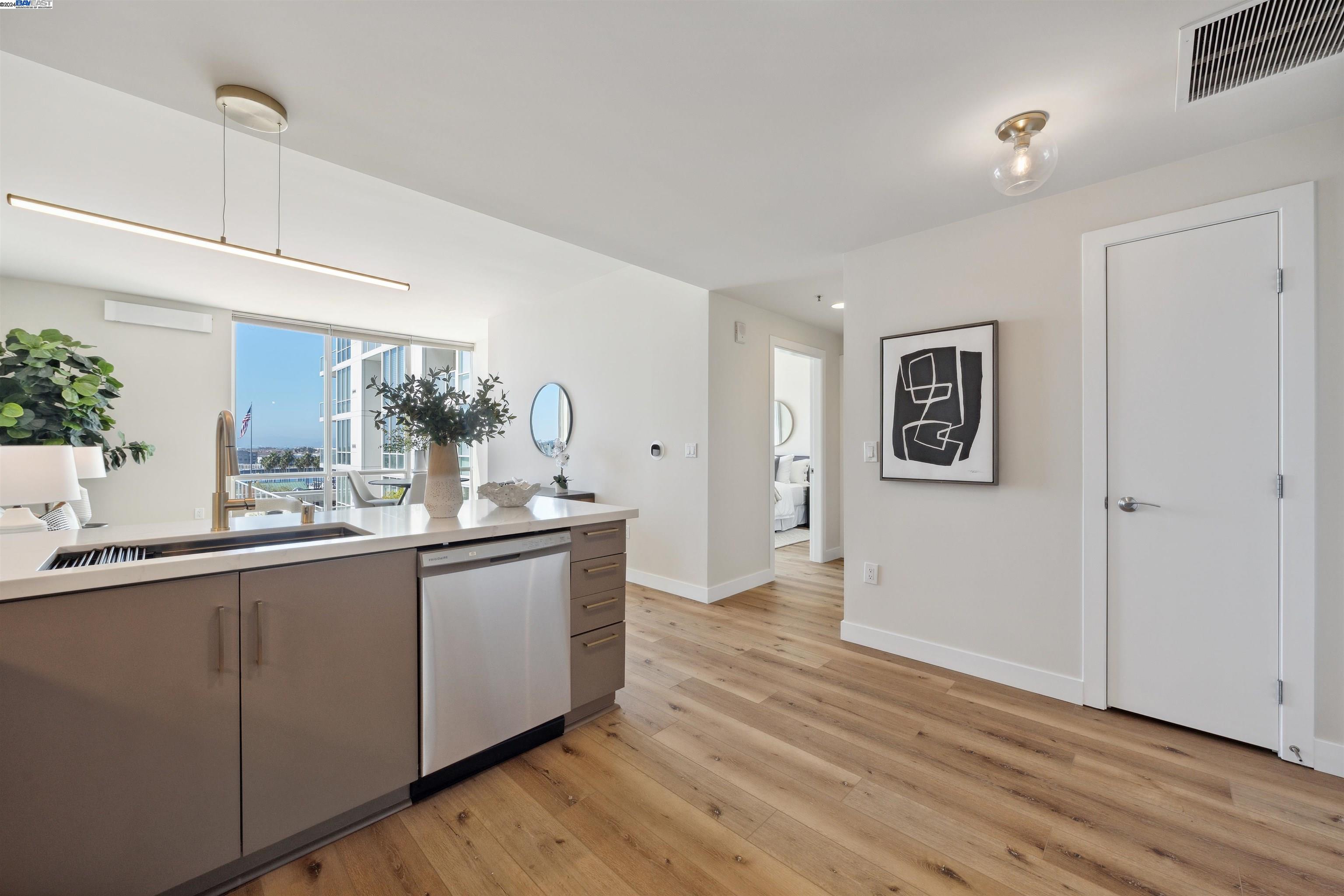 Detail Gallery Image 11 of 60 For 222 Broadway #709,  Oakland,  CA 94607 - 1 Beds | 1 Baths