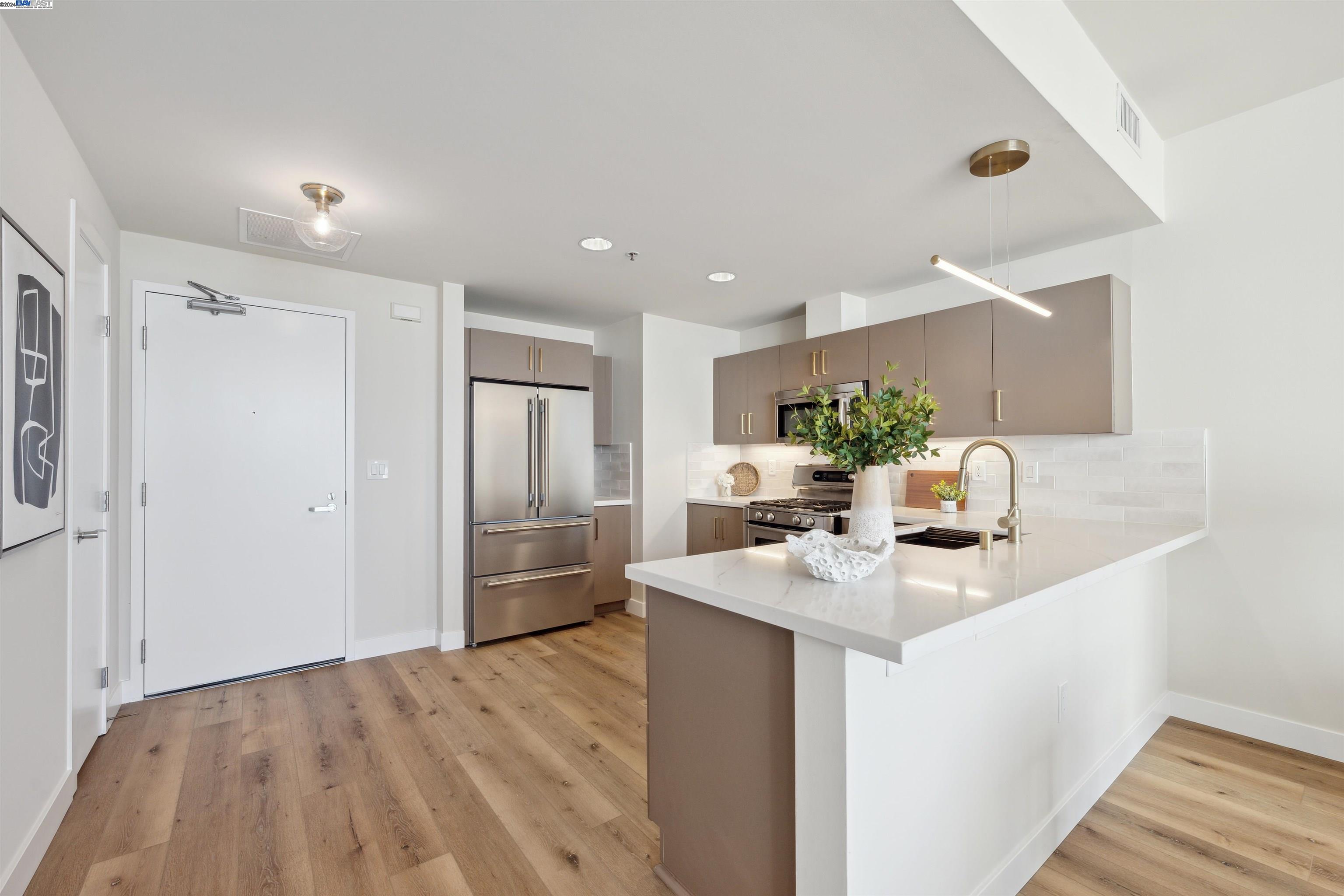 Detail Gallery Image 12 of 60 For 222 Broadway #709,  Oakland,  CA 94607 - 1 Beds | 1 Baths