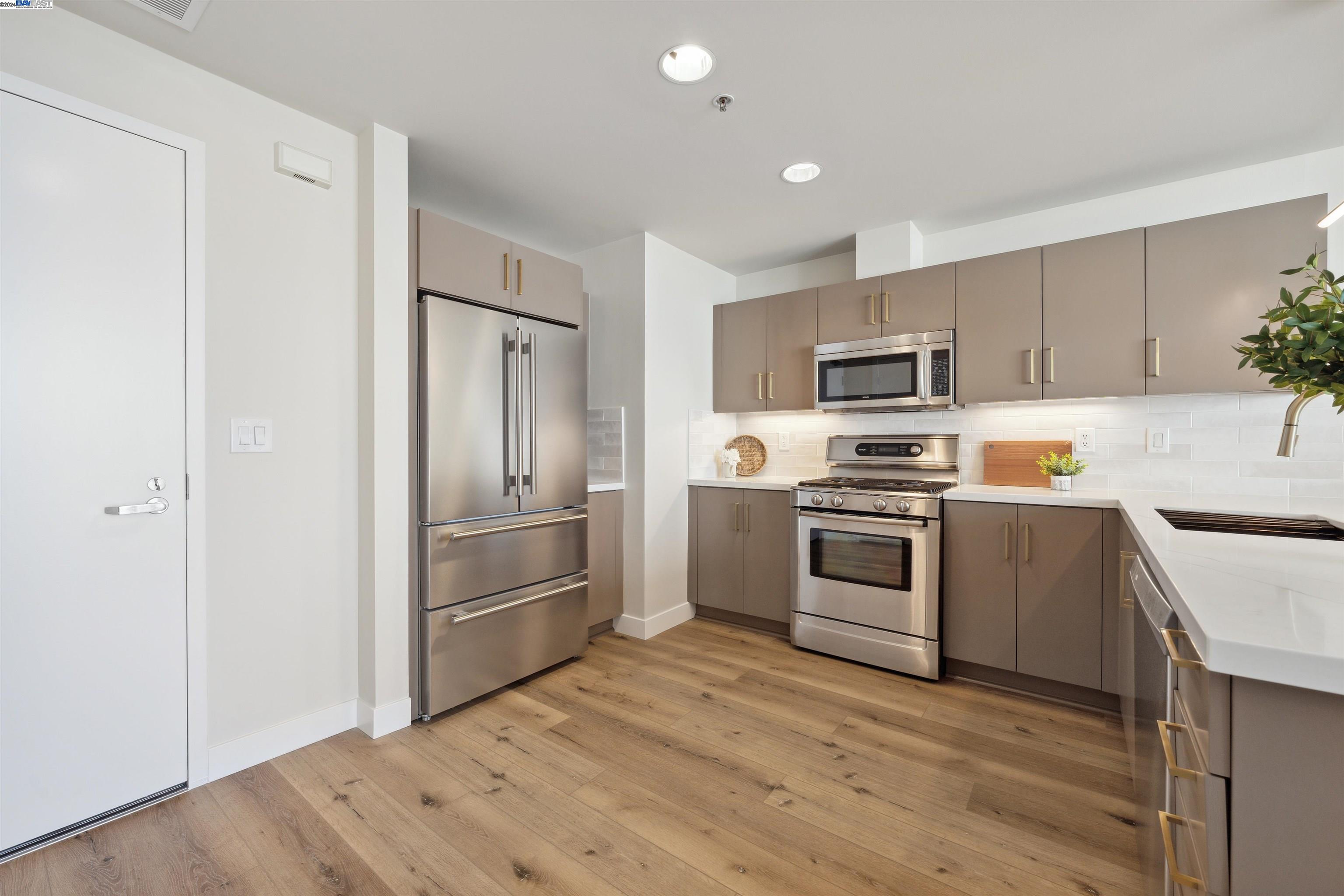 Detail Gallery Image 10 of 60 For 222 Broadway #709,  Oakland,  CA 94607 - 1 Beds | 1 Baths