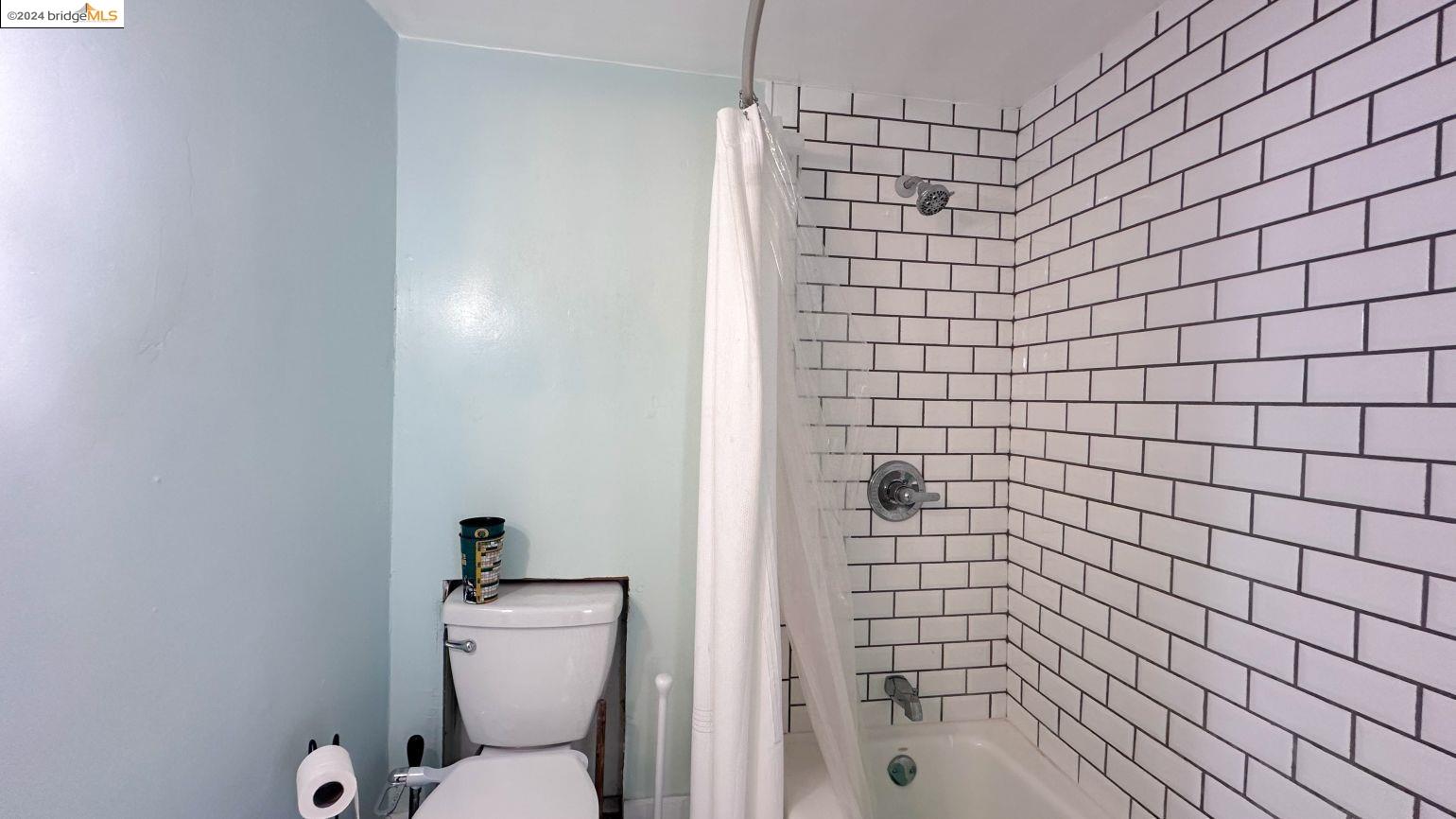 Detail Gallery Image 8 of 29 For 3608 Kingsley St, Oakland,  CA 94610 - – Beds | – Baths