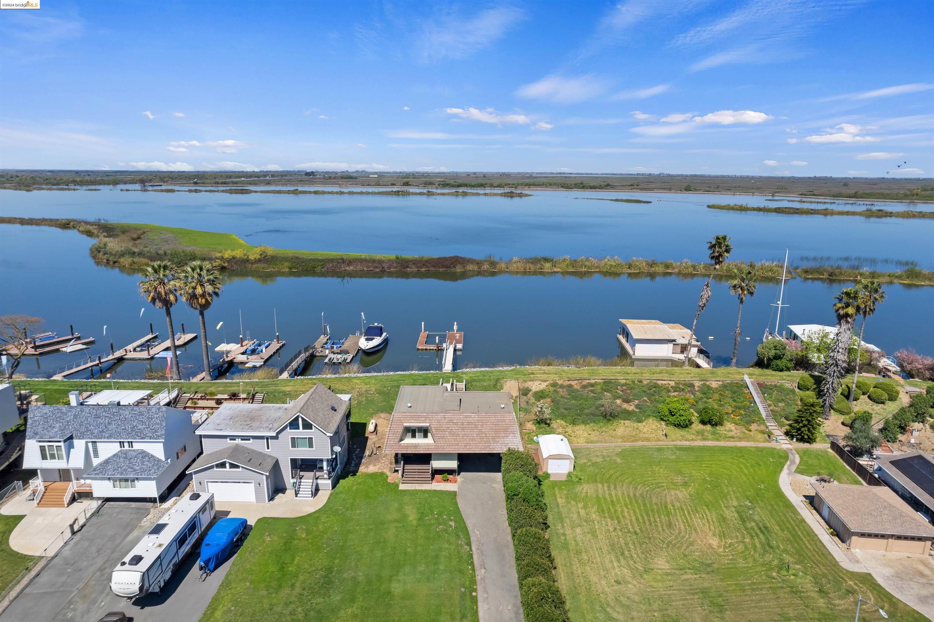 Detail Gallery Image 1 of 21 For 3049 W Willow Rd, Bethel Island,  CA 94511 - 2 Beds | 2 Baths