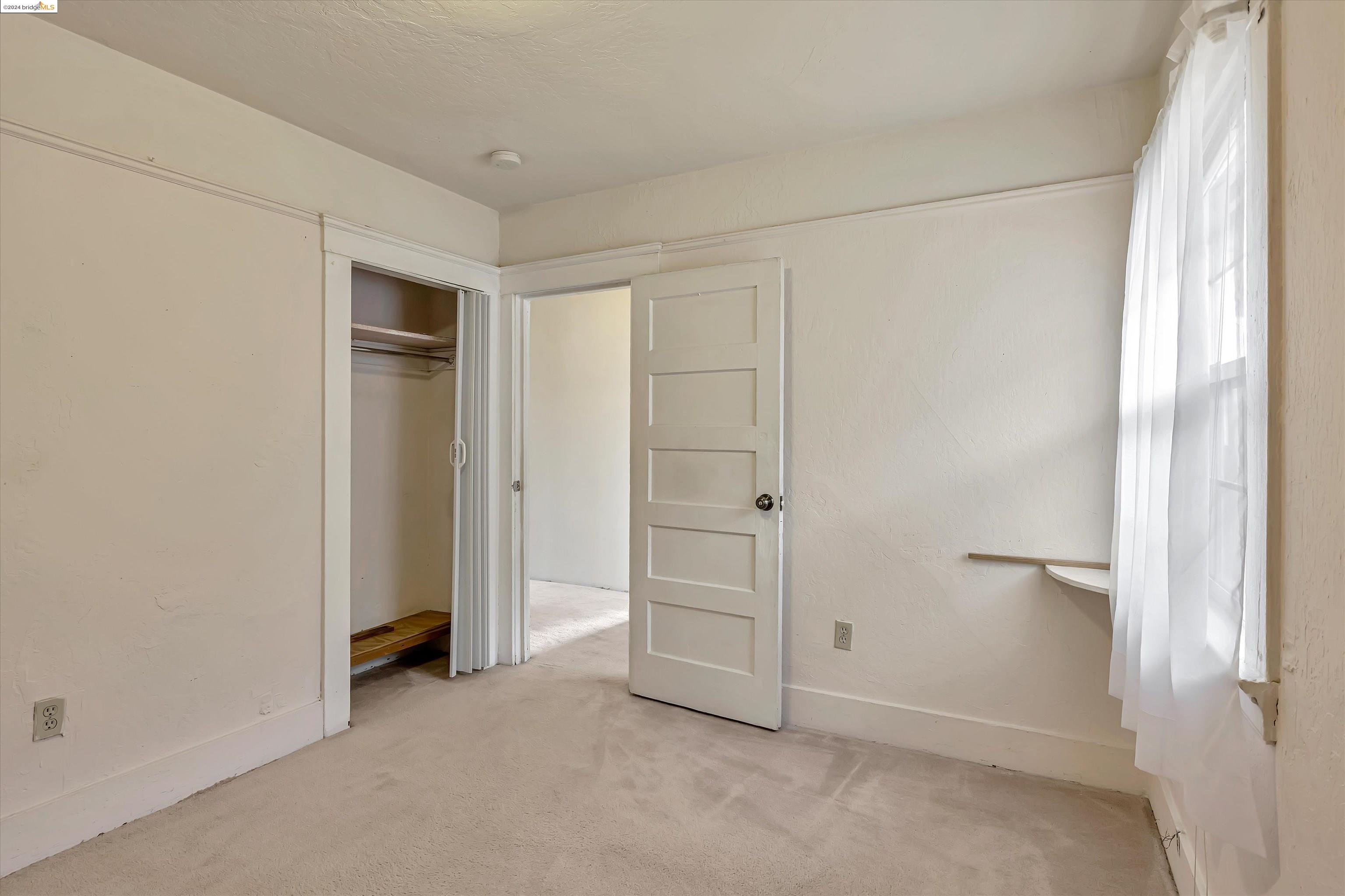 Detail Gallery Image 33 of 41 For 2524 E 15th St, Oakland,  CA 94601 - 3 Beds | 2 Baths