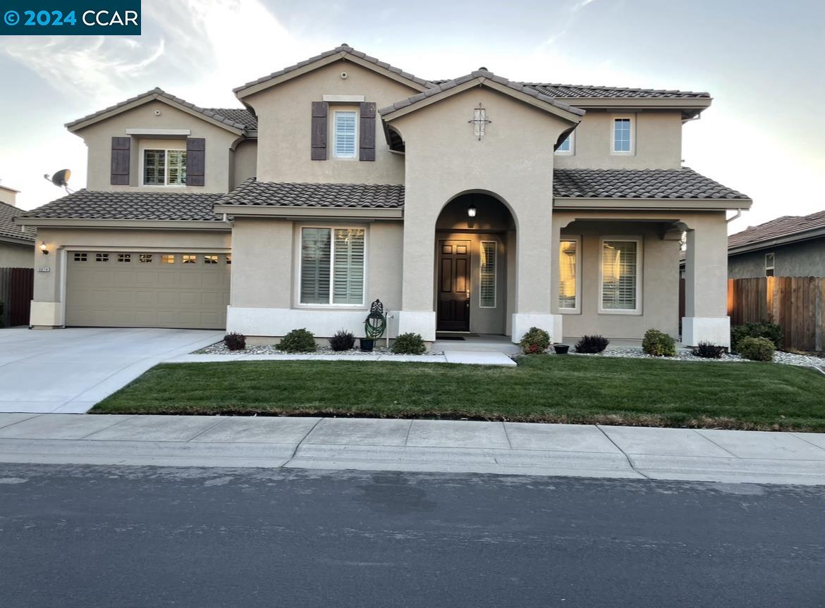 Detail Gallery Image 1 of 13 For 3074 Sparrow Drive, Sacramento,  CA 95834 - 6 Beds | 3/1 Baths