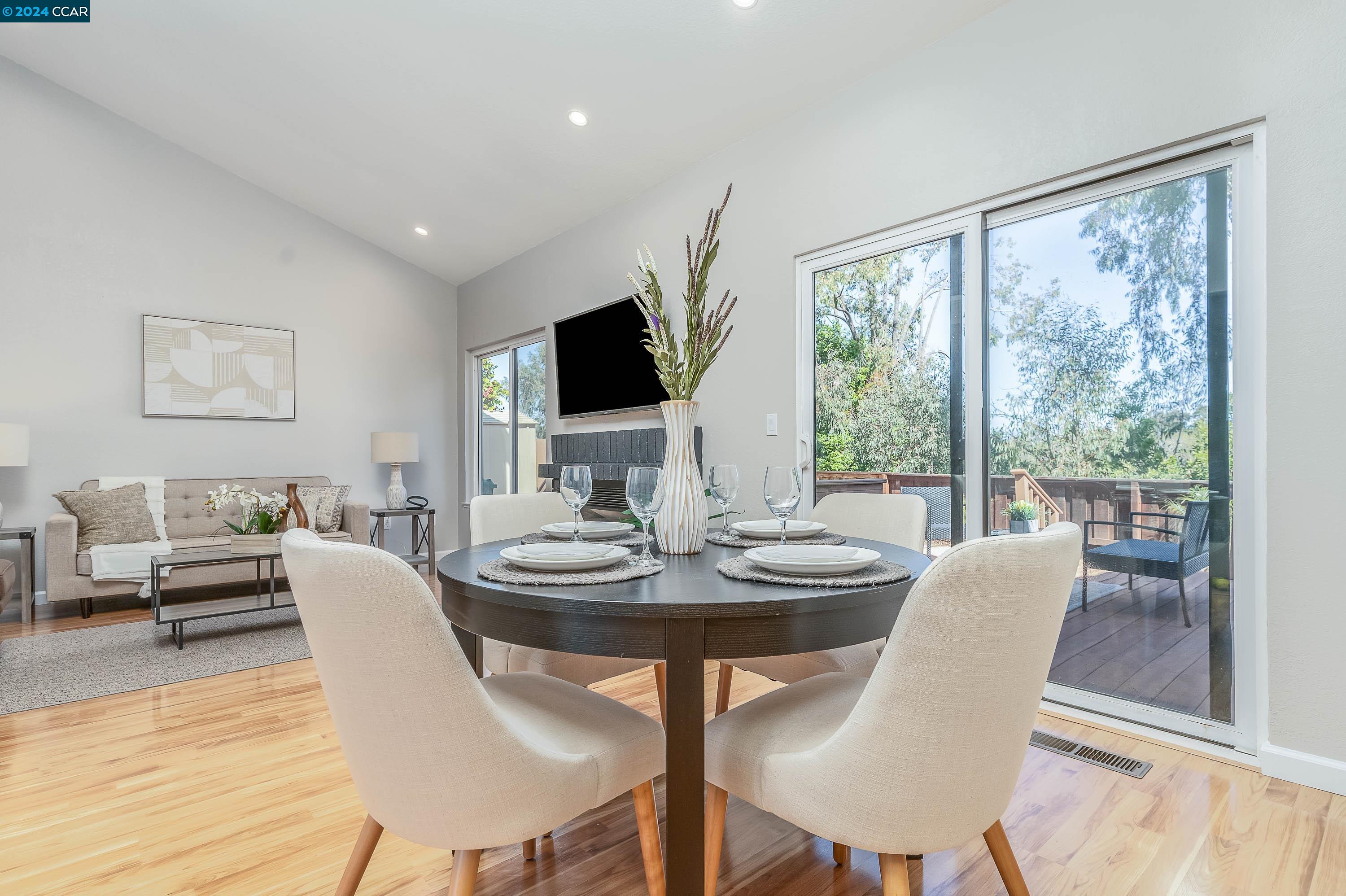 More Details about MLS # 41055031 : 35 SAPPHIRE CT.