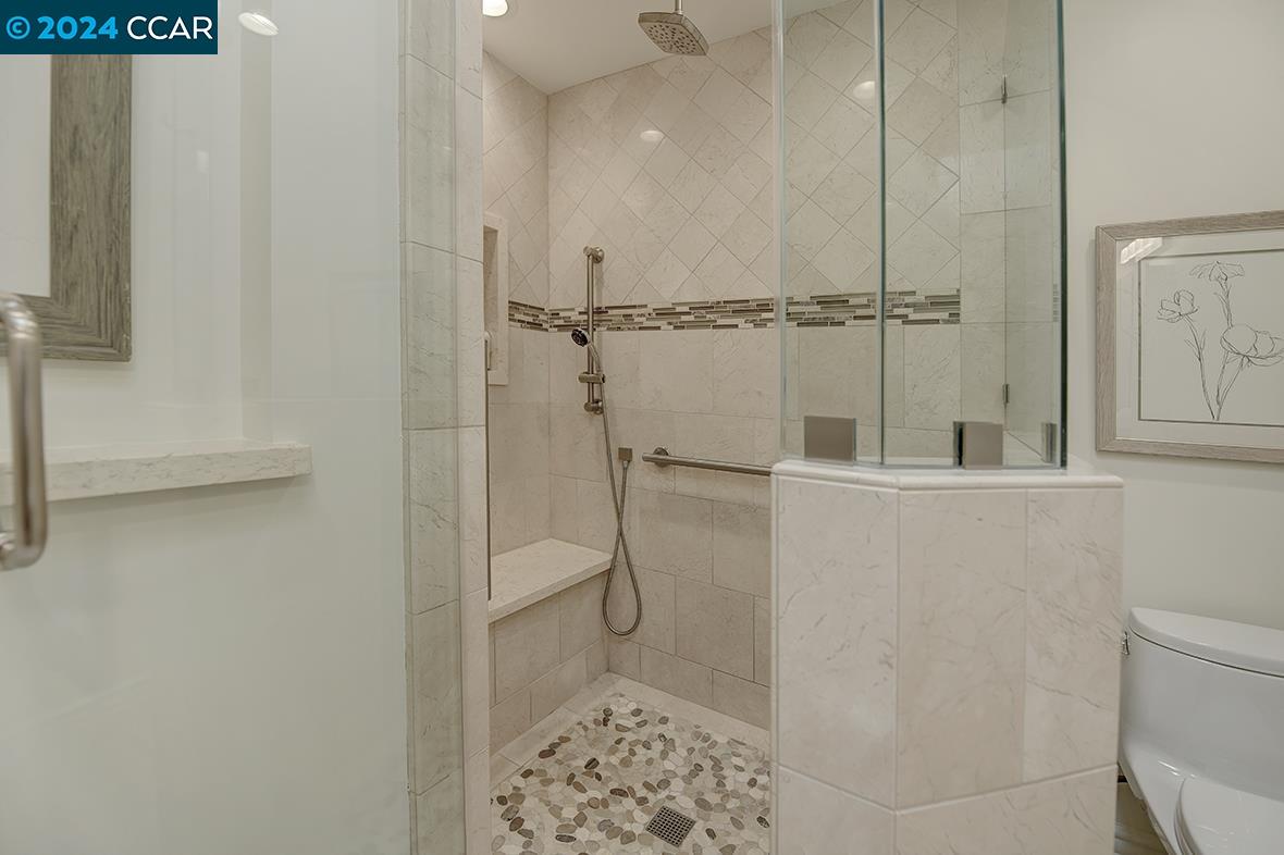 Detail Gallery Image 20 of 53 For 2345 Tice Creek Dr #1,  Walnut Creek,  CA 94595 - 1 Beds | 1 Baths
