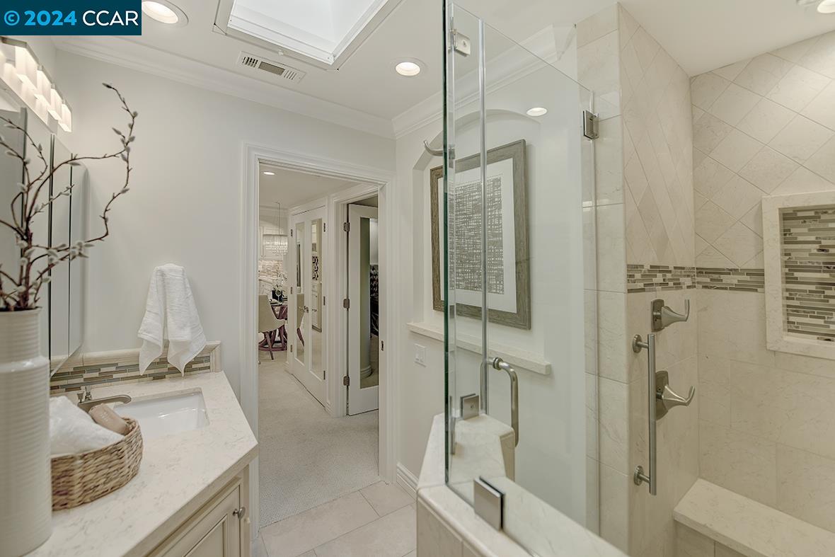 Detail Gallery Image 23 of 53 For 2345 Tice Creek Dr #1,  Walnut Creek,  CA 94595 - 1 Beds | 1 Baths