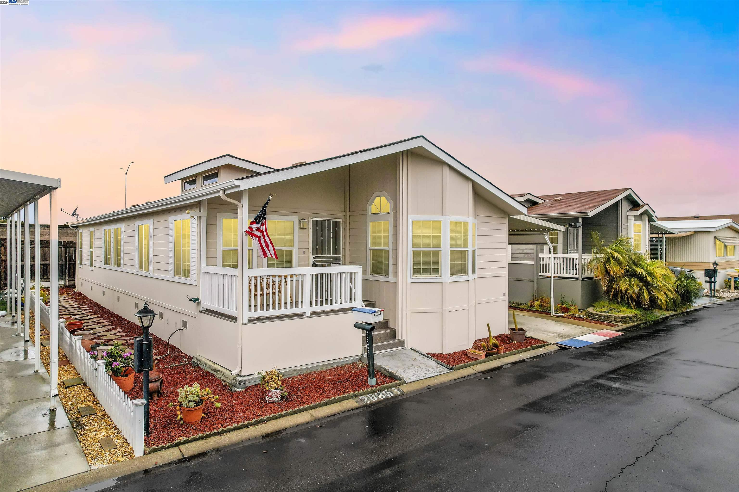 Detail Gallery Image 1 of 1 For 28363 Murcia Street, Hayward,  CA 94544 - 3 Beds | 2 Baths