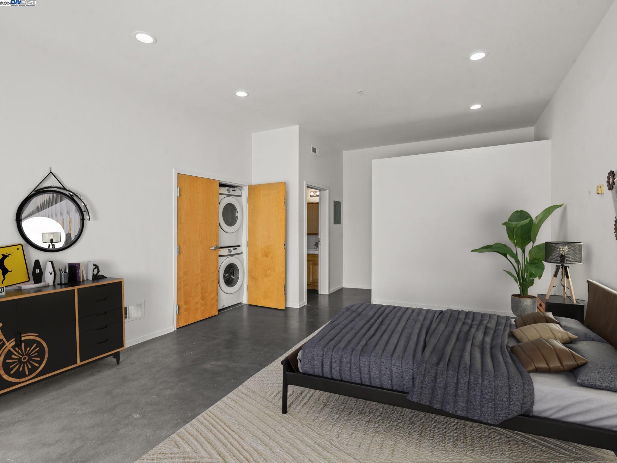 Detail Gallery Image 7 of 25 For 3110 Adeline St #124,  Oakland,  CA 94608 - 2 Beds | 2/1 Baths