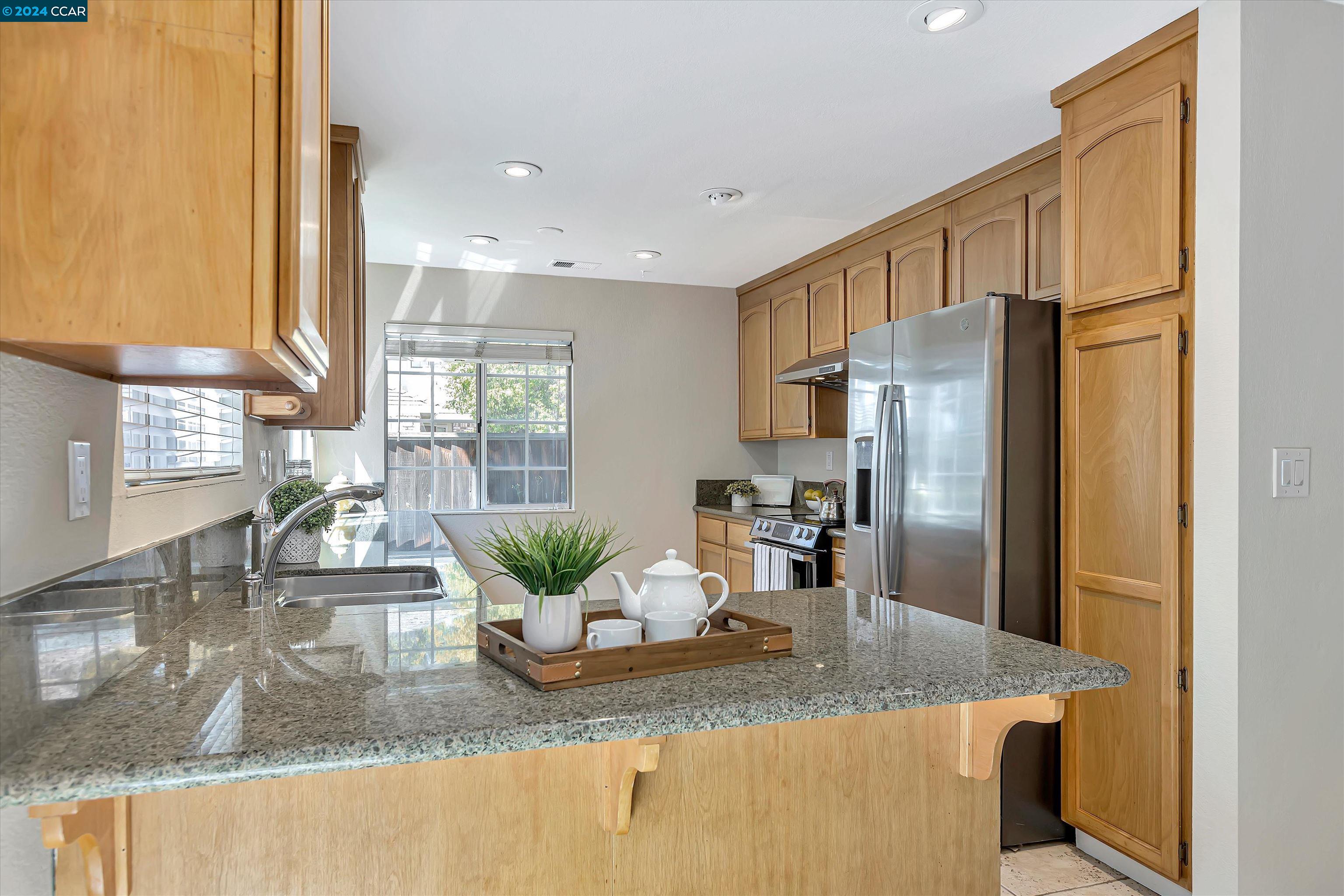Detail Gallery Image 11 of 34 For 5224 Pebble Glen Dr, Concord,  CA 94521 - 3 Beds | 2/1 Baths